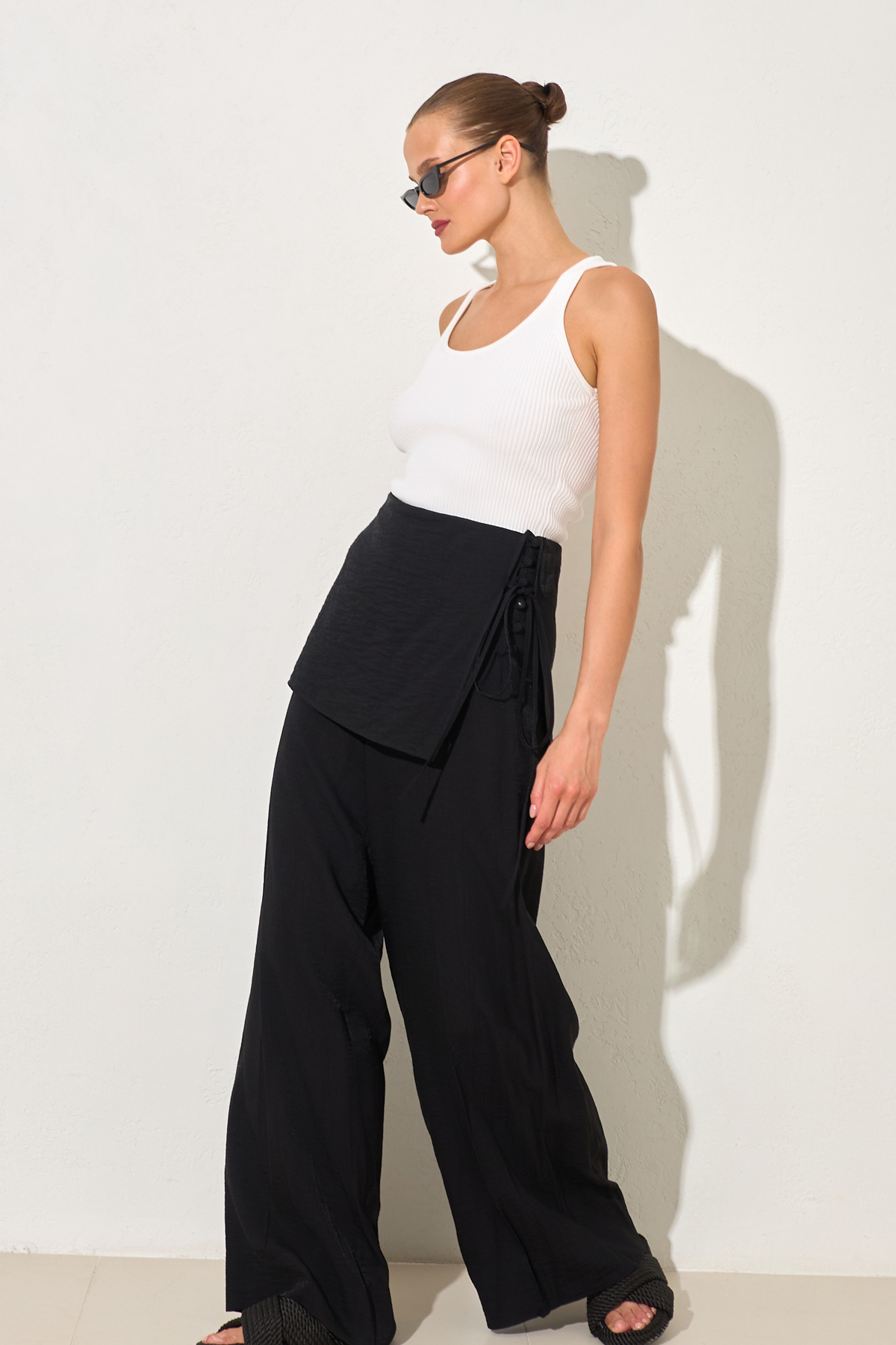 Siyah Bel Detaylı Rahat Kesim Pantolon Kadın Pantolon modelleri