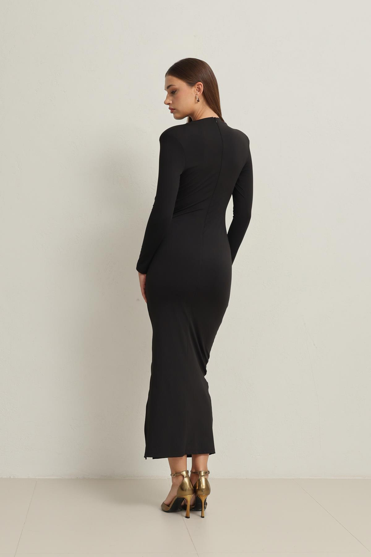 Siyah Belden Drapeli Aksesuar Detaylı Uzun Kollu Elbise Kadın Günlük Elbise modelleri