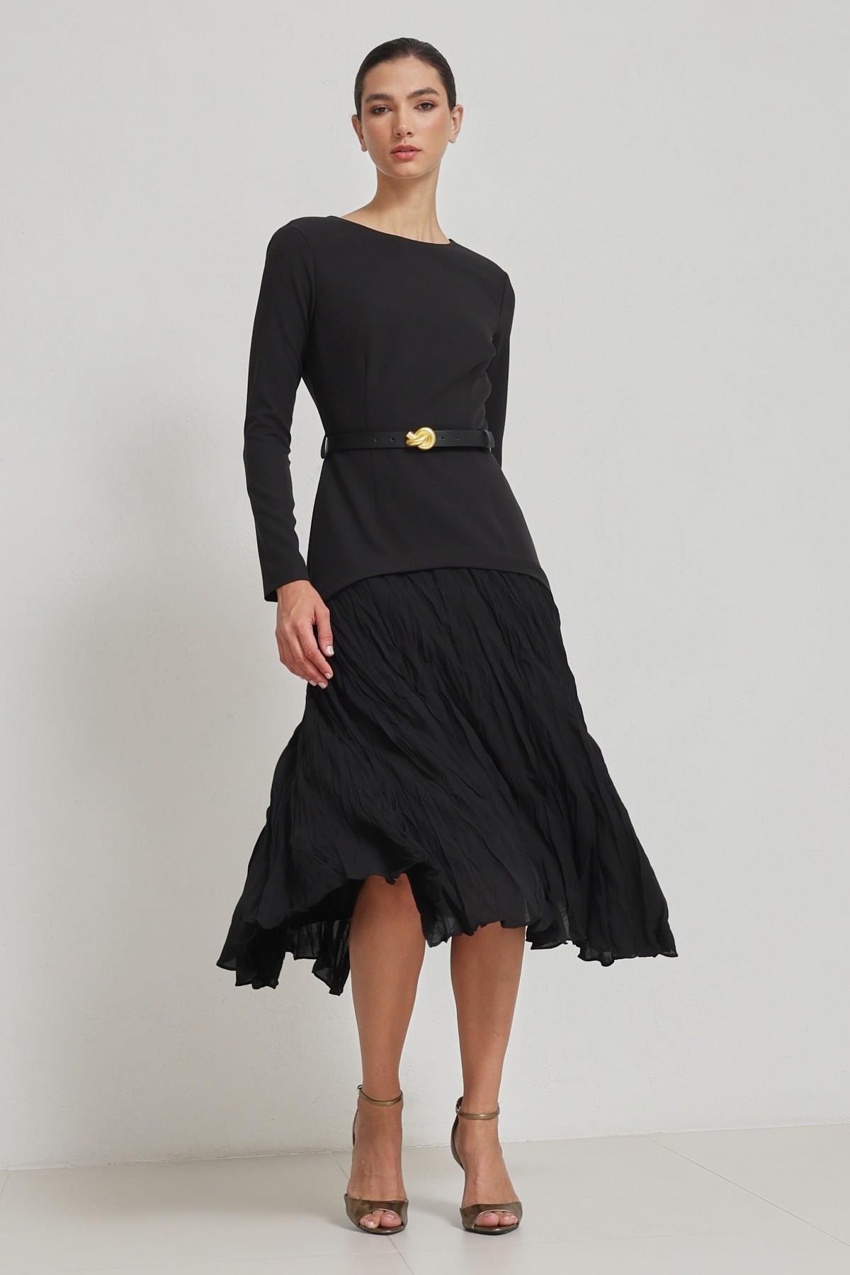 Siyah Belden Kemer Ve Etekte Asimetrik Detaylı Uzun Kollu Midi Boy Elbise Kadın Kategorisiz modelleri