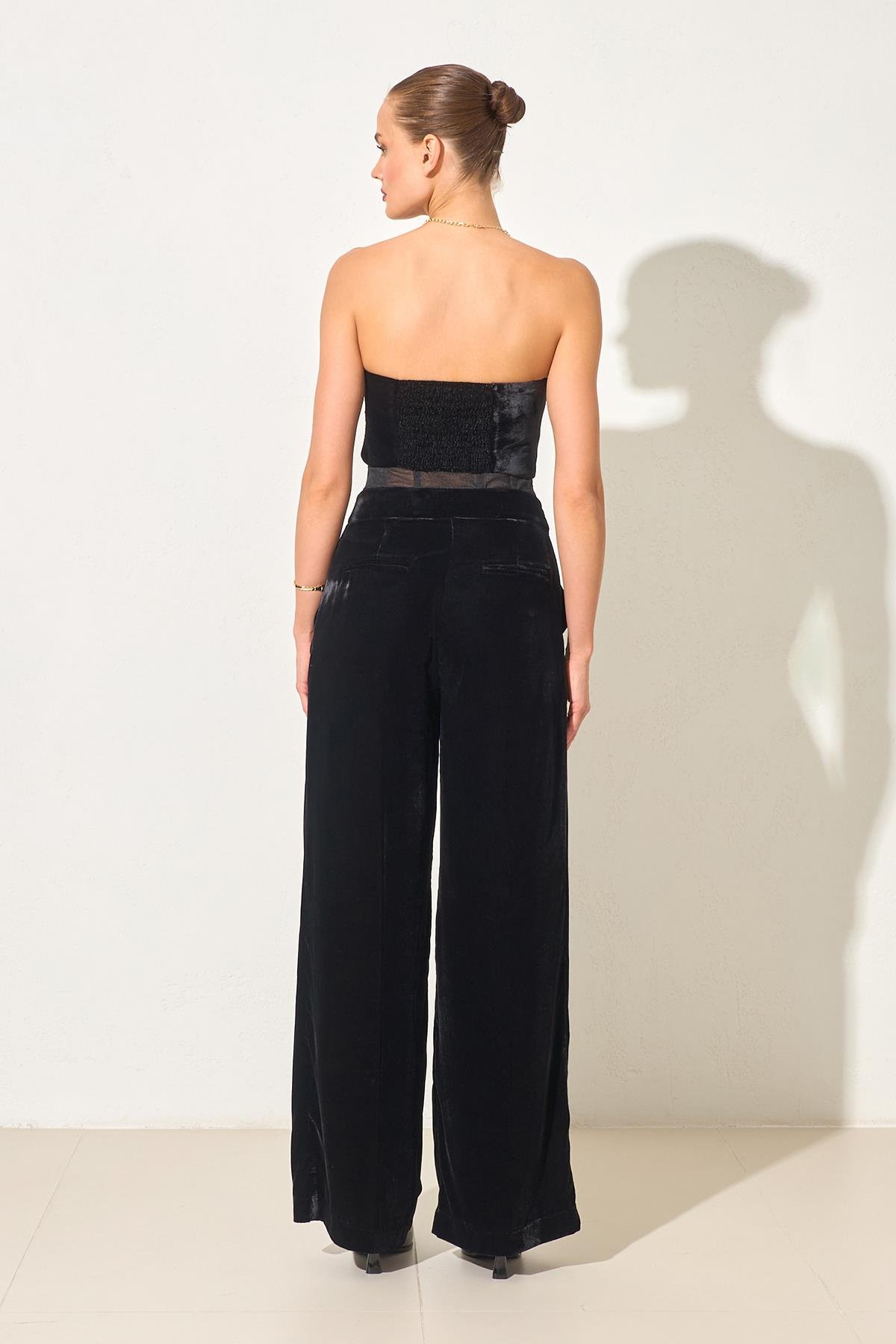 Siyah Belden Korse Detaylı Rahat Kesim Pantolon Kadın Kategorisiz modelleri