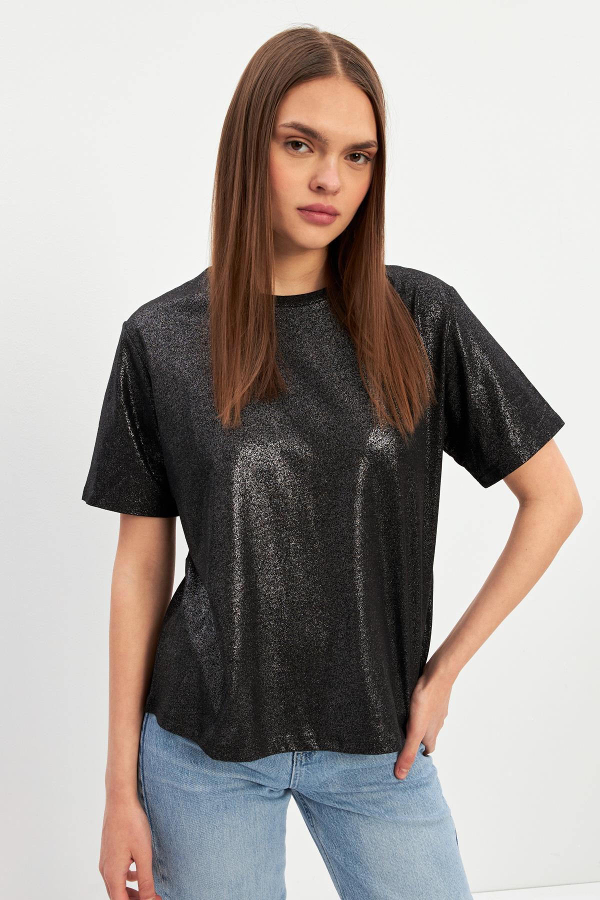 Siyah Bisiklet Yaka Basic T-Shirt Kadın T-Shirt modelleri