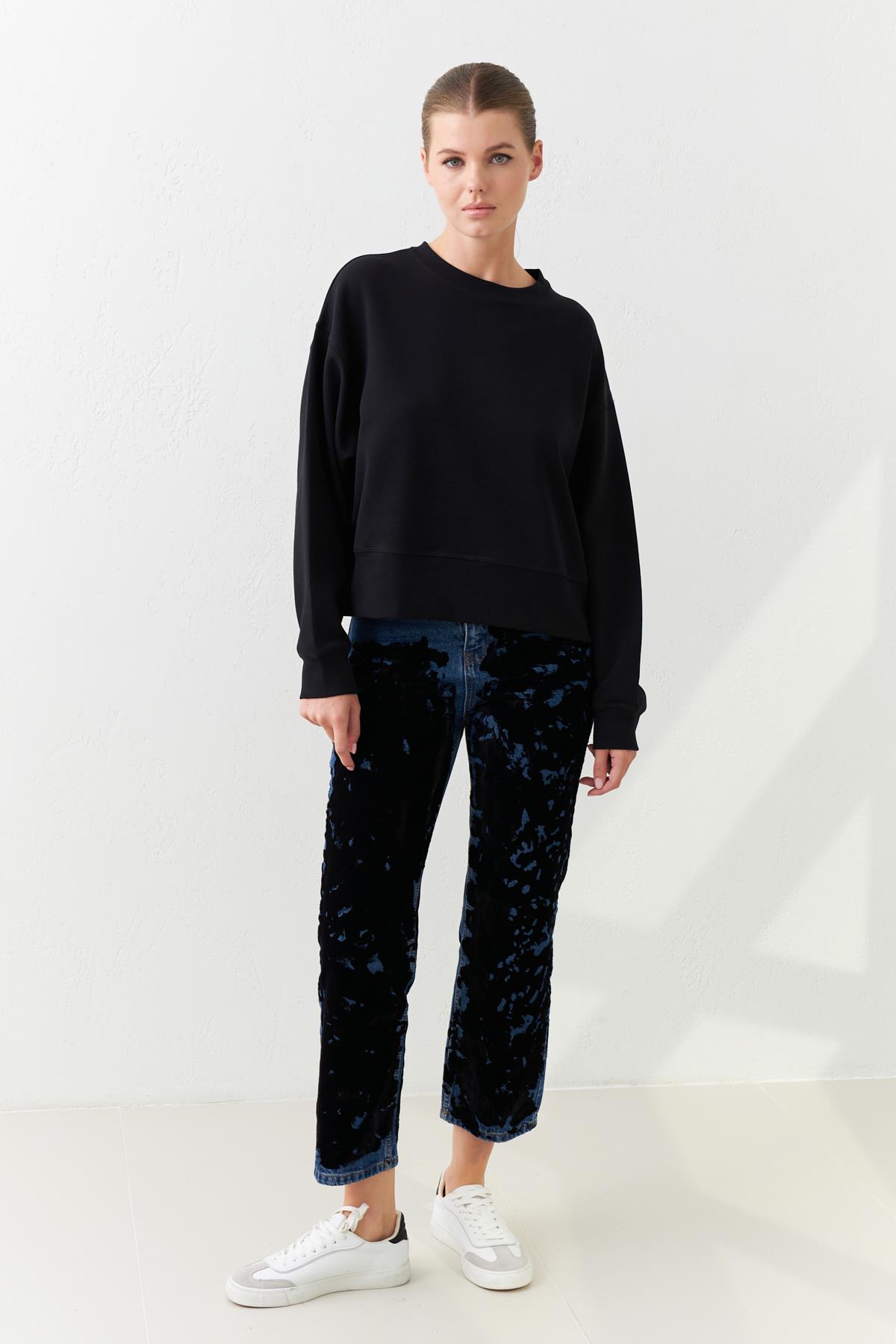 Siyah Bisiklet Yaka Uzun Kollu Sweatshirt Kadın Kategorisiz modelleri