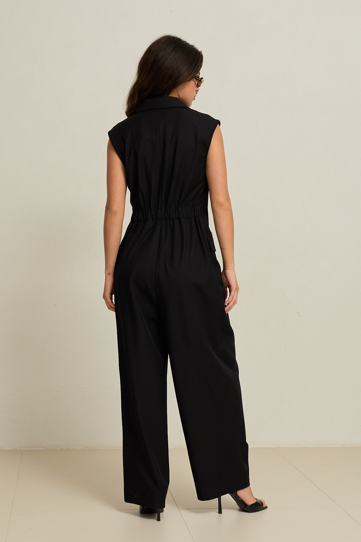 Siyah Çizgili Düğme Ve Cep Detaylı Pantolonlu Kolsuz Tulum Kadın Kategorisiz modelleri