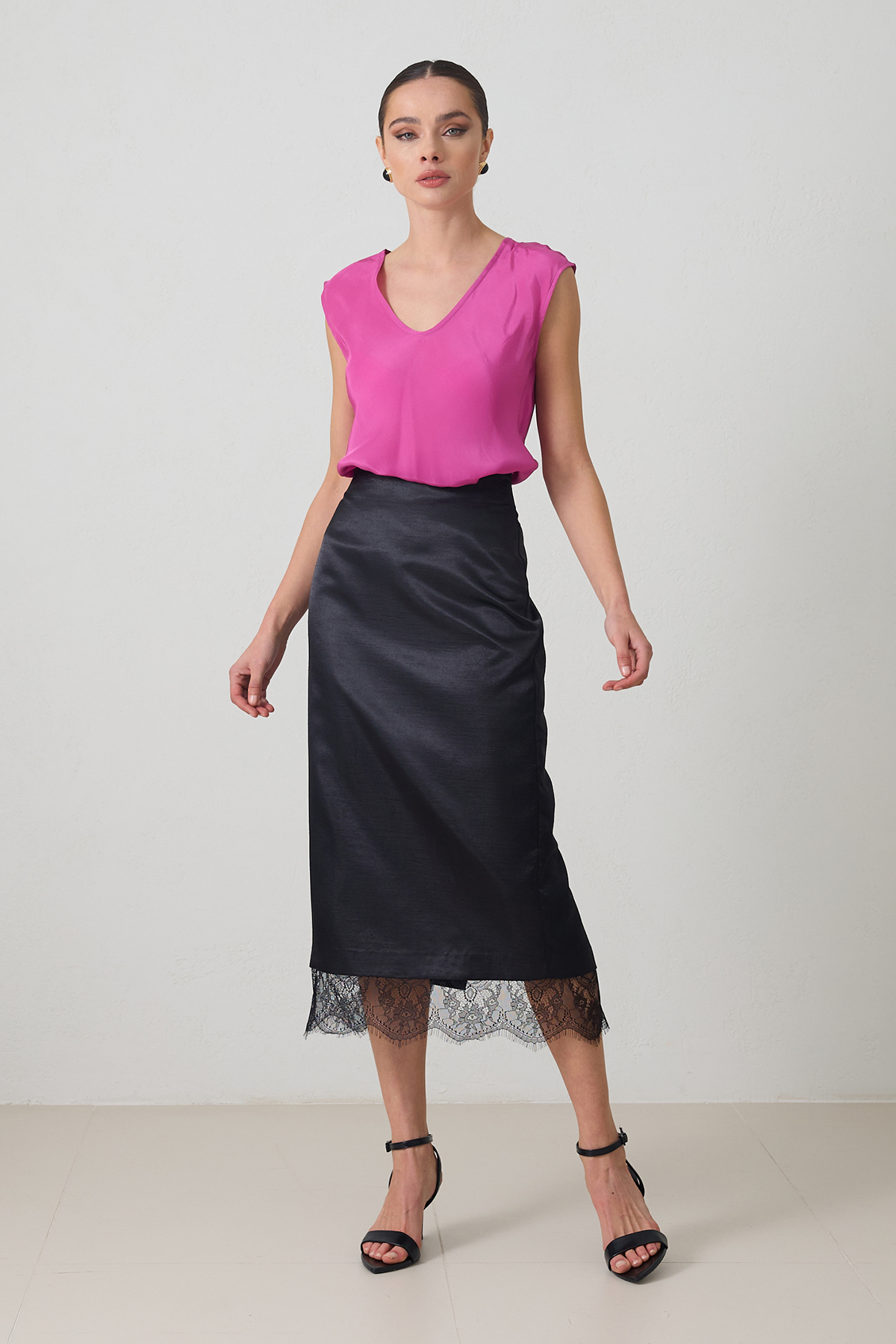 Siyah Dantel Detaylı Tam Kalıp Kalem Etek Kadın Etek modelleri