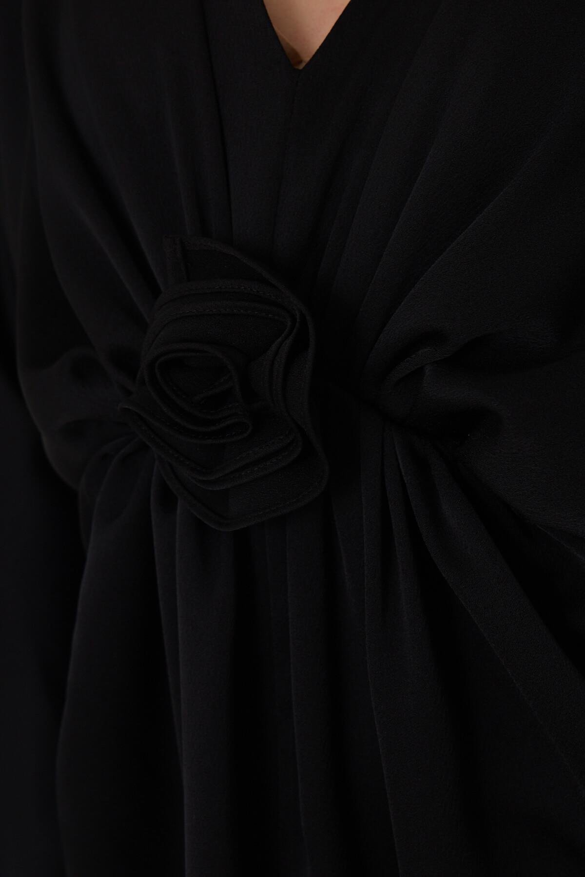 Siyah Derin Dekolte Ve Gül Detaylı Uzun Boy Elbise Kadın Elbise modelleri