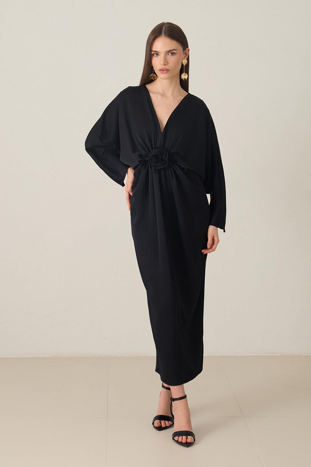 Siyah Derin Dekolte Ve Gül Detaylı Uzun Boy Elbise Kadın Elbise modelleri