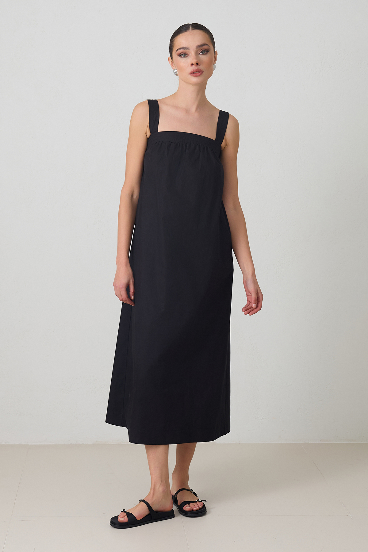 Siyah Geniş Kalıp Kare Yaka Pamuklu Dikiş Detaylı Midi Boy Elbise Kadın Kategorisiz modelleri