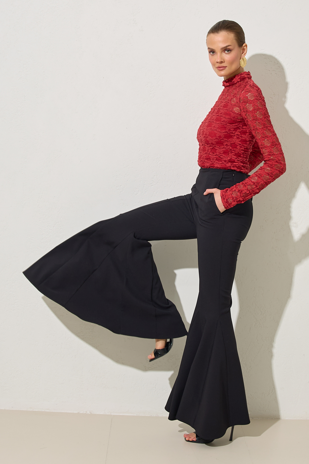 Siyah Geniş Paça Tam Kalıp Pantolon Kadın Pantolon modelleri