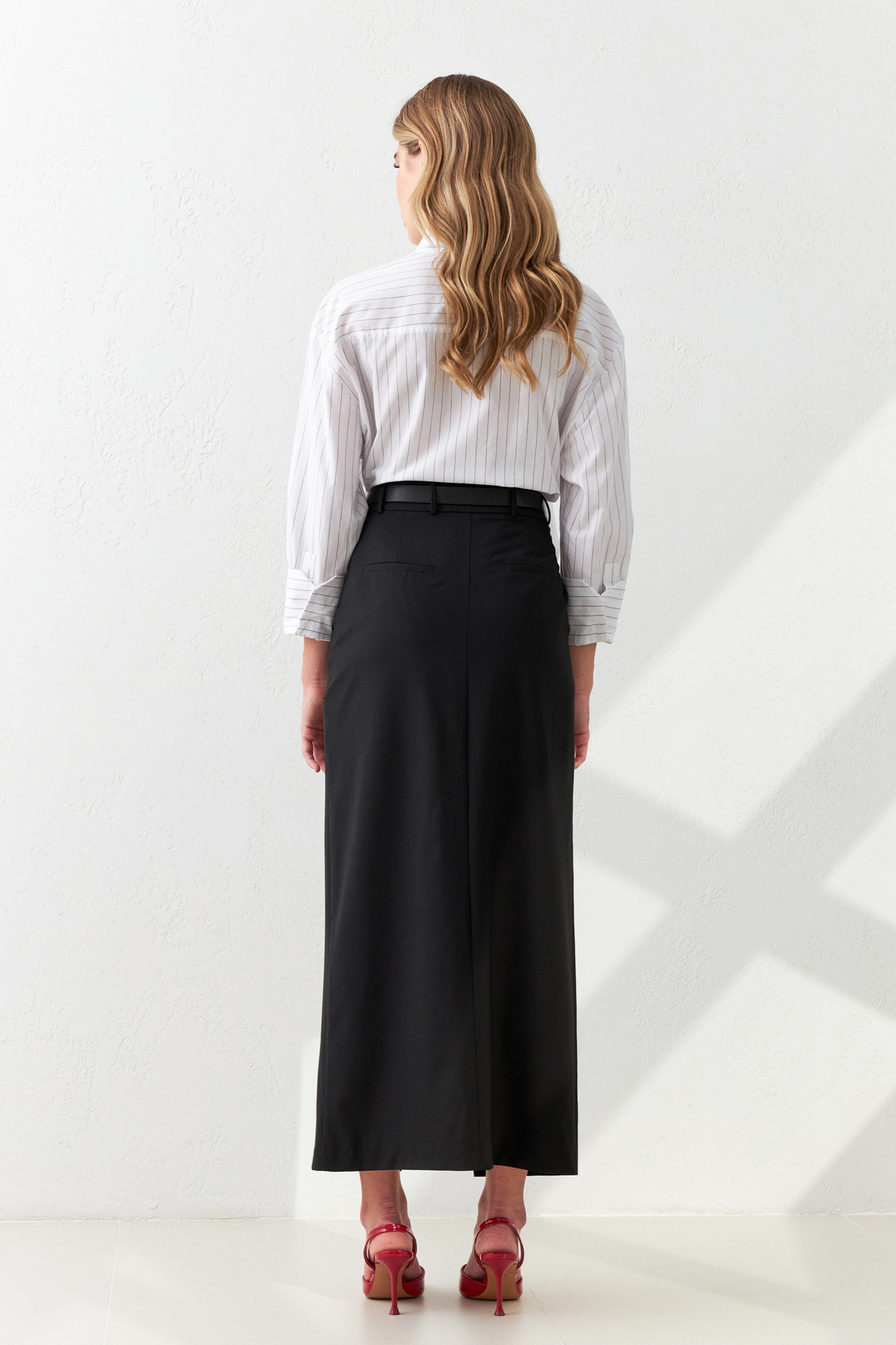 Siyah Kemer Detaylı Midi Boy Kalem Etek Kadın Etek modelleri