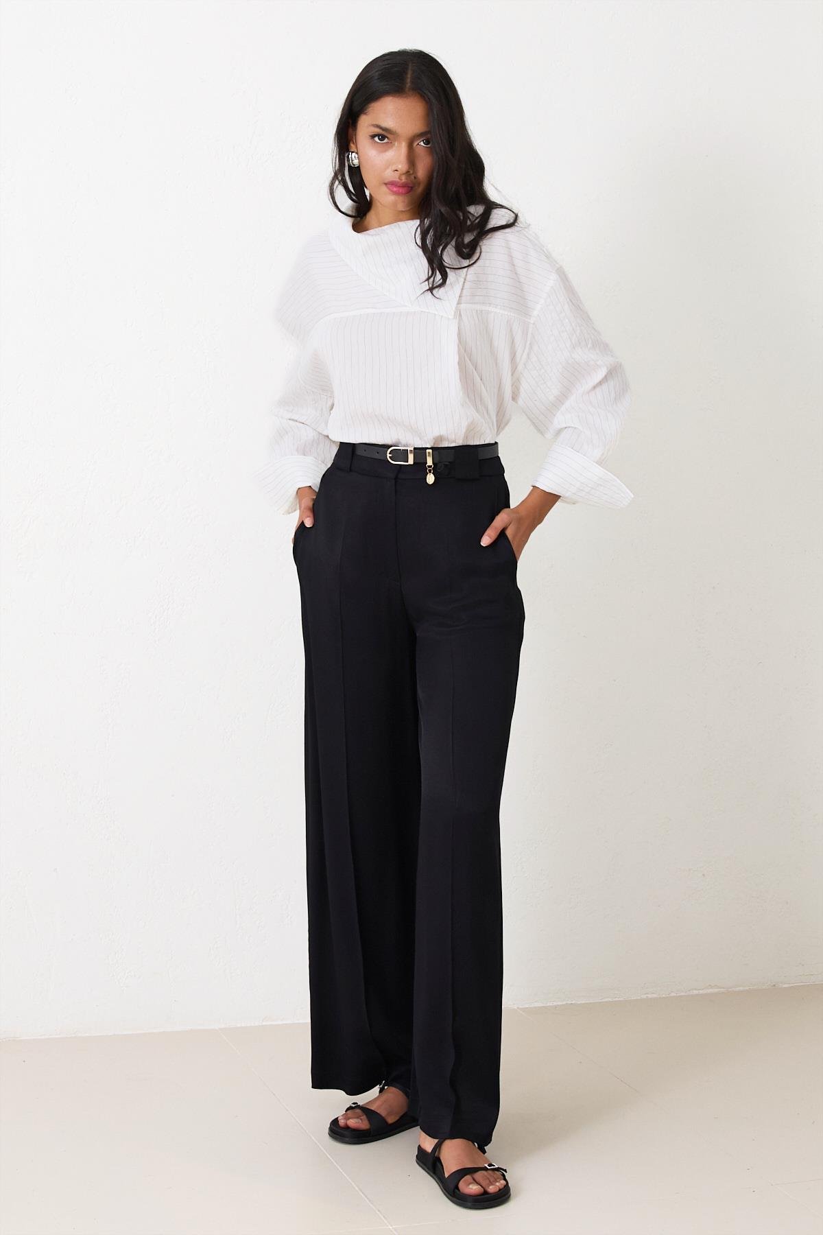 Siyah Kemer Detaylı Rahat Kesim Pantolon Kadın Kategorisiz modelleri
