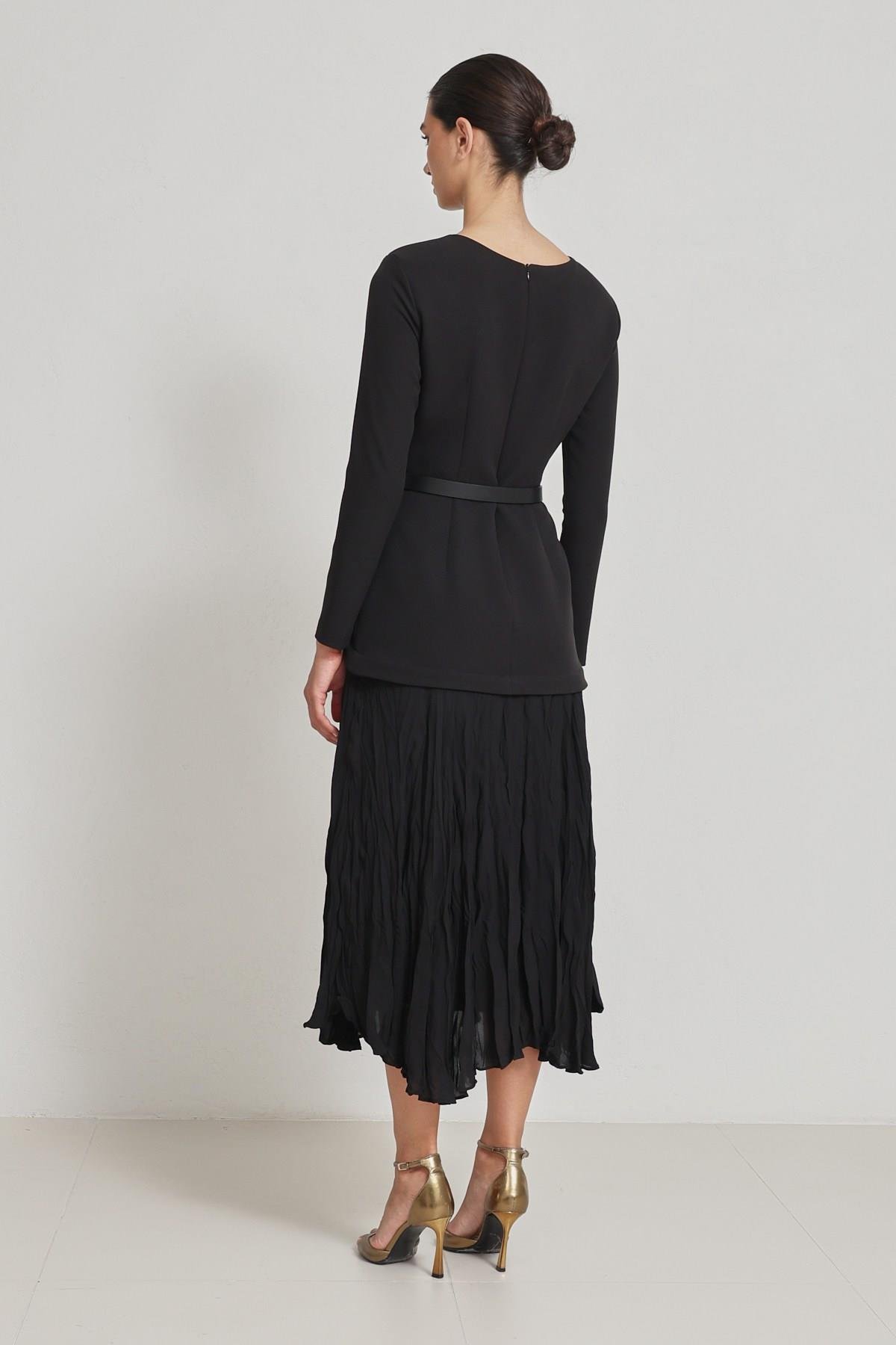 Siyah Kemer Detaylı Uzun Kollu Midi Elbise Kadın Kategorisiz modelleri