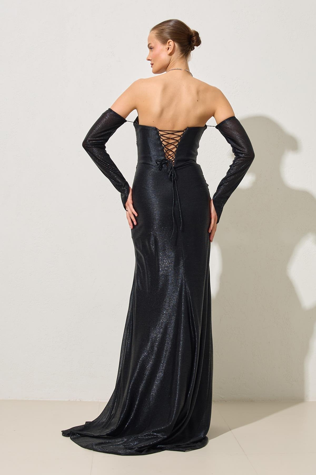 Siyah Omuz Ve Yakada Drape Ve Bel Detaylı Uzun Abiye Elbise Kadın Abiye Elbise modelleri