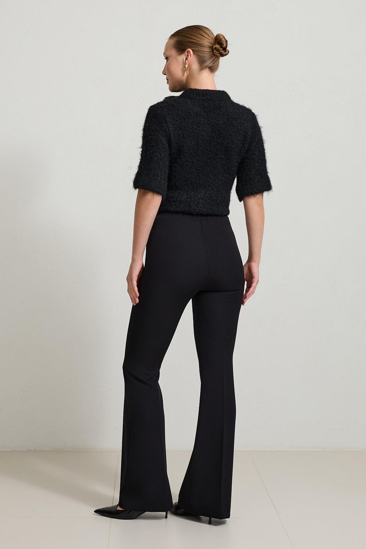 Siyah Rahat Kesim Tam Kalıp Pantolon Kadın Pantolon modelleri