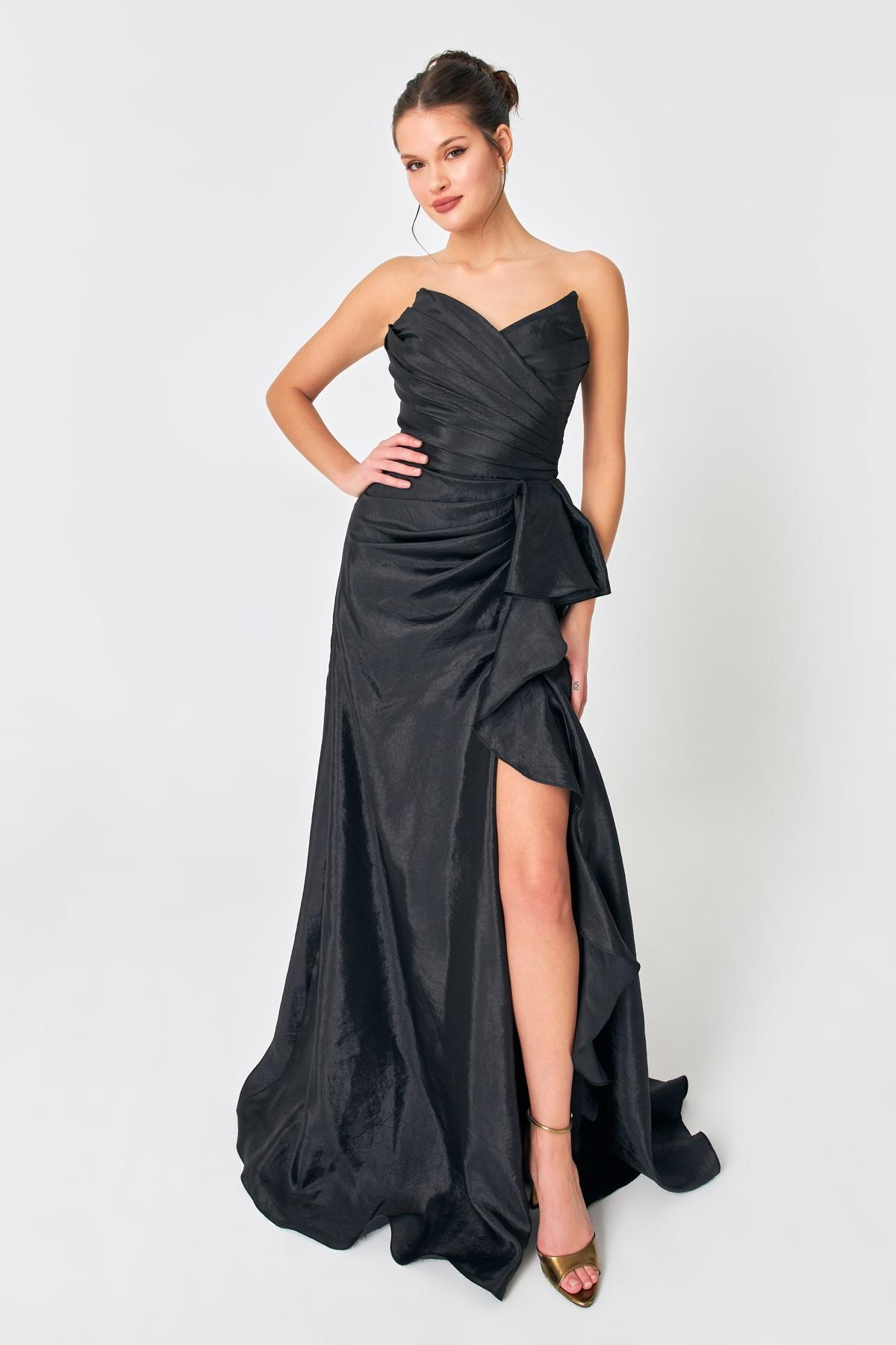 Siyah Saks Fırfır Detaylı Straplez Abiye Kadın Kategorisiz modelleri