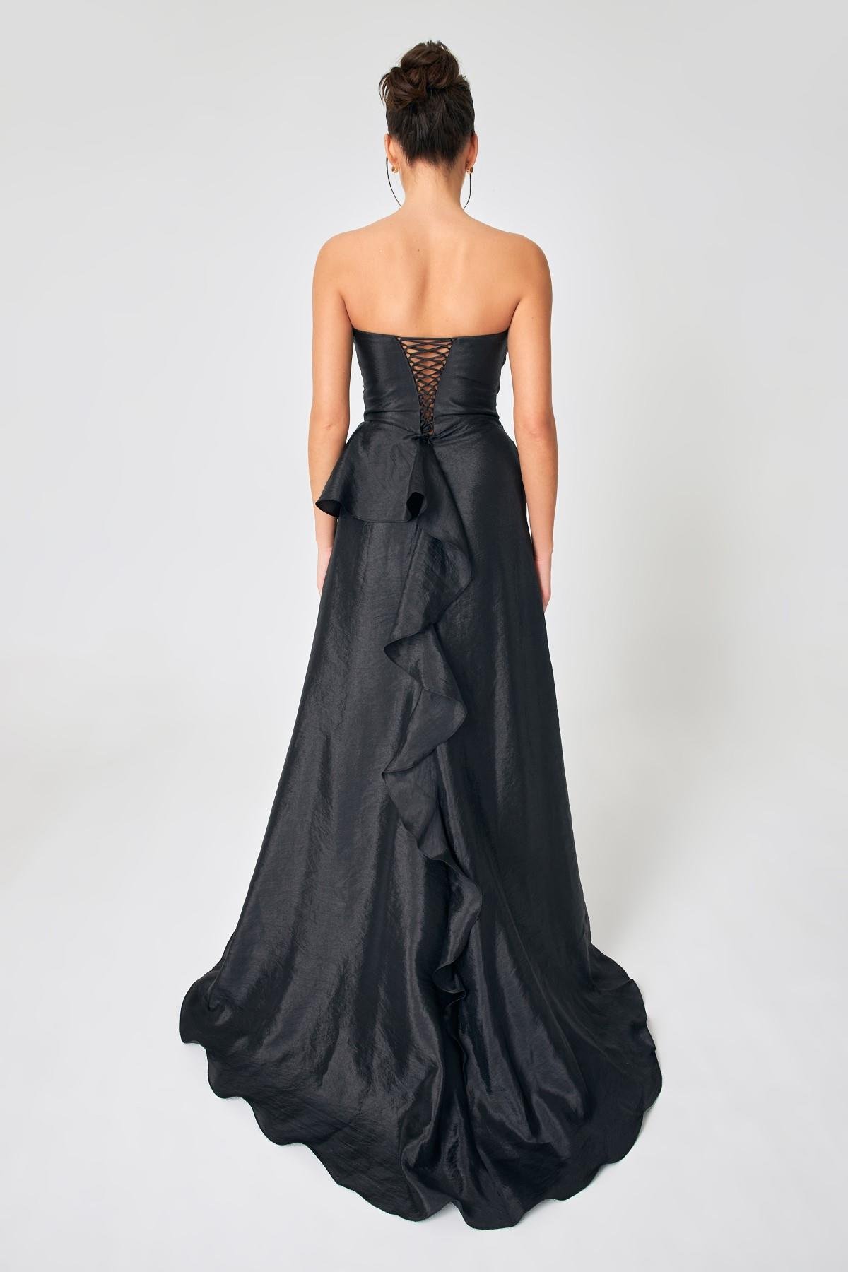 Siyah Saks Fırfır Detaylı Straplez Abiye Kadın Kategorisiz modelleri