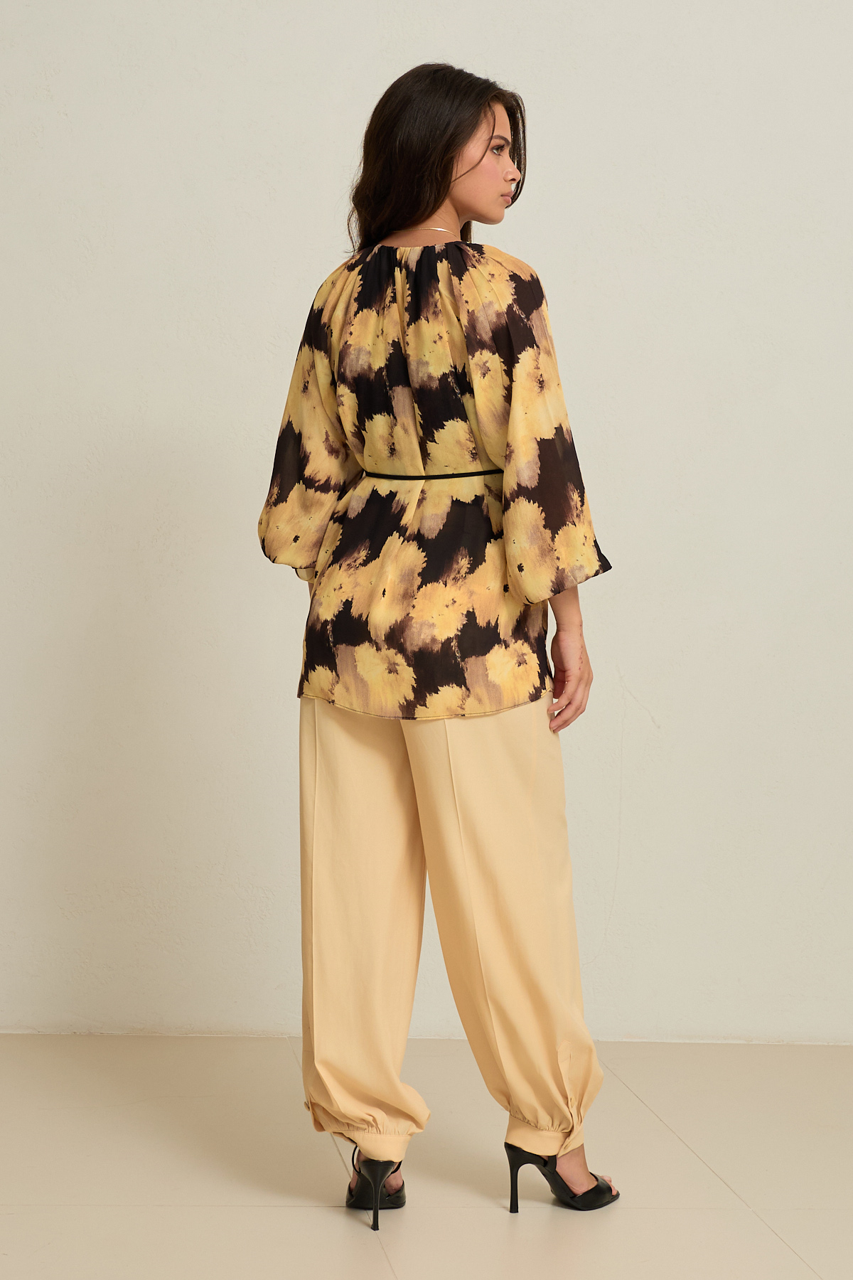 Siyah-Sarı Desenli Bağlama Detaylı Uzun Kollu Rahat Kesim Bluz Kadın Kategorisiz modelleri