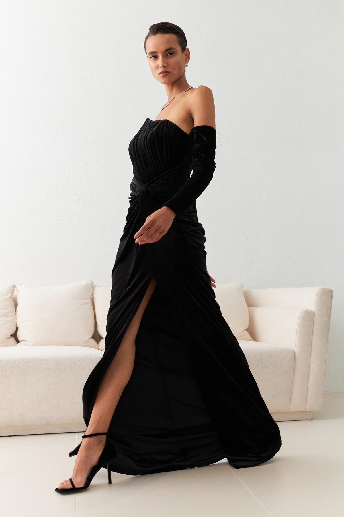 Siyah Straplez Asimetrik Yaka Kol Ve Yırtmaç Detaylı Tam Kalıp Midi Boy Elbise Kadın Abiye Elbise modelleri