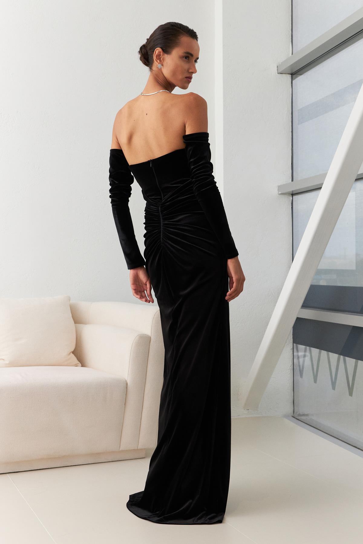 Siyah Straplez Asimetrik Yaka Kol Ve Yırtmaç Detaylı Tam Kalıp Midi Boy Elbise Kadın Abiye Elbise modelleri