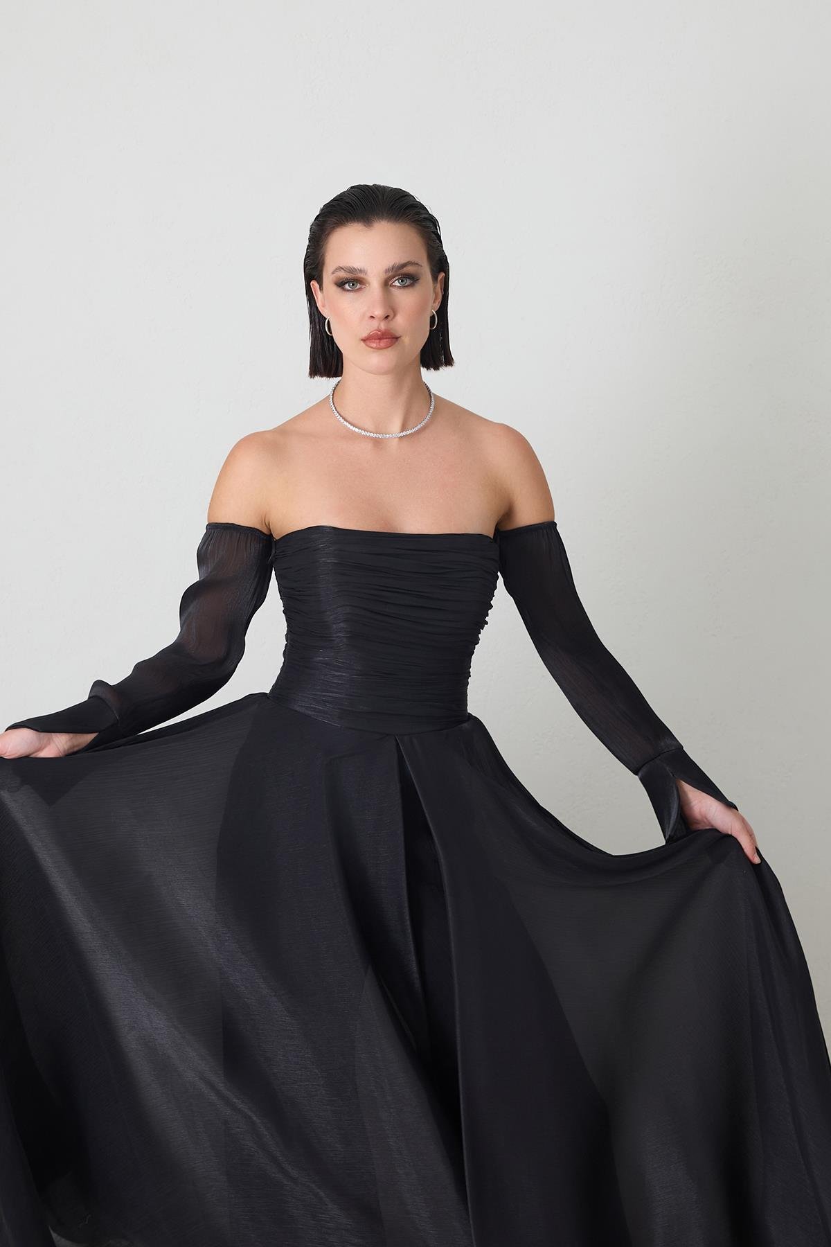 Siyah Straplez Kol Detaylı Abiye Tulum Kadın Kategorisiz modelleri