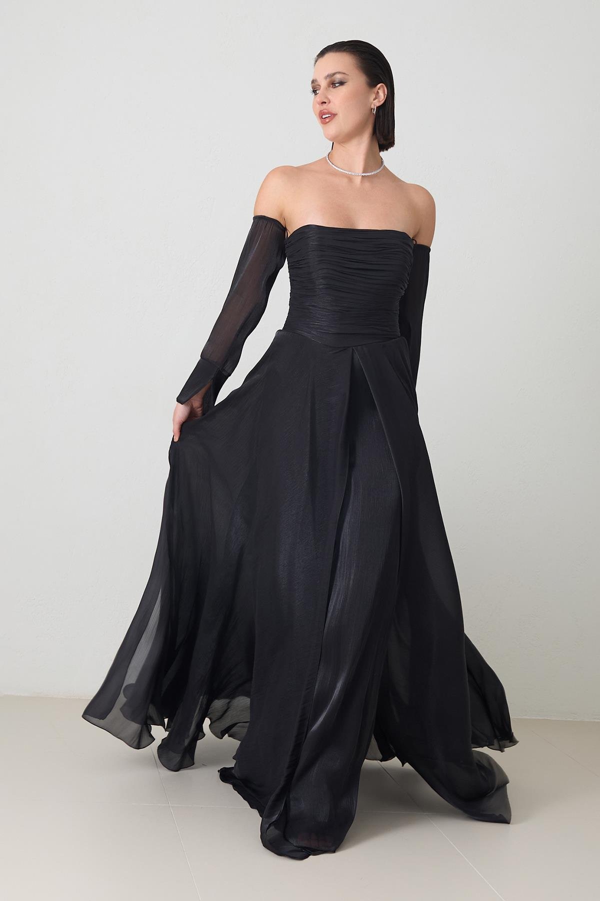 Siyah Straplez Kol Detaylı Abiye Tulum Kadın Kategorisiz modelleri