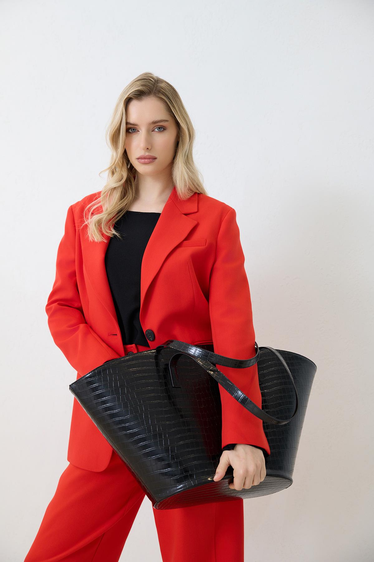 Siyah Suni Deri Detaylı Kol Çantası Kadın Kategorisiz modelleri