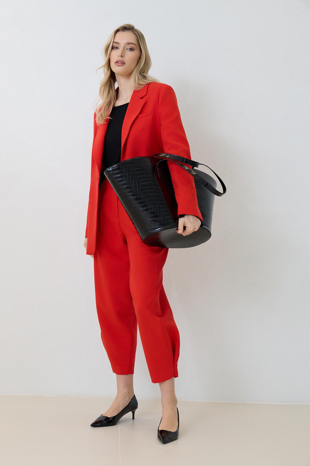 Siyah Suni Deri Detaylı Kol Çantası Kadın Kategorisiz modelleri