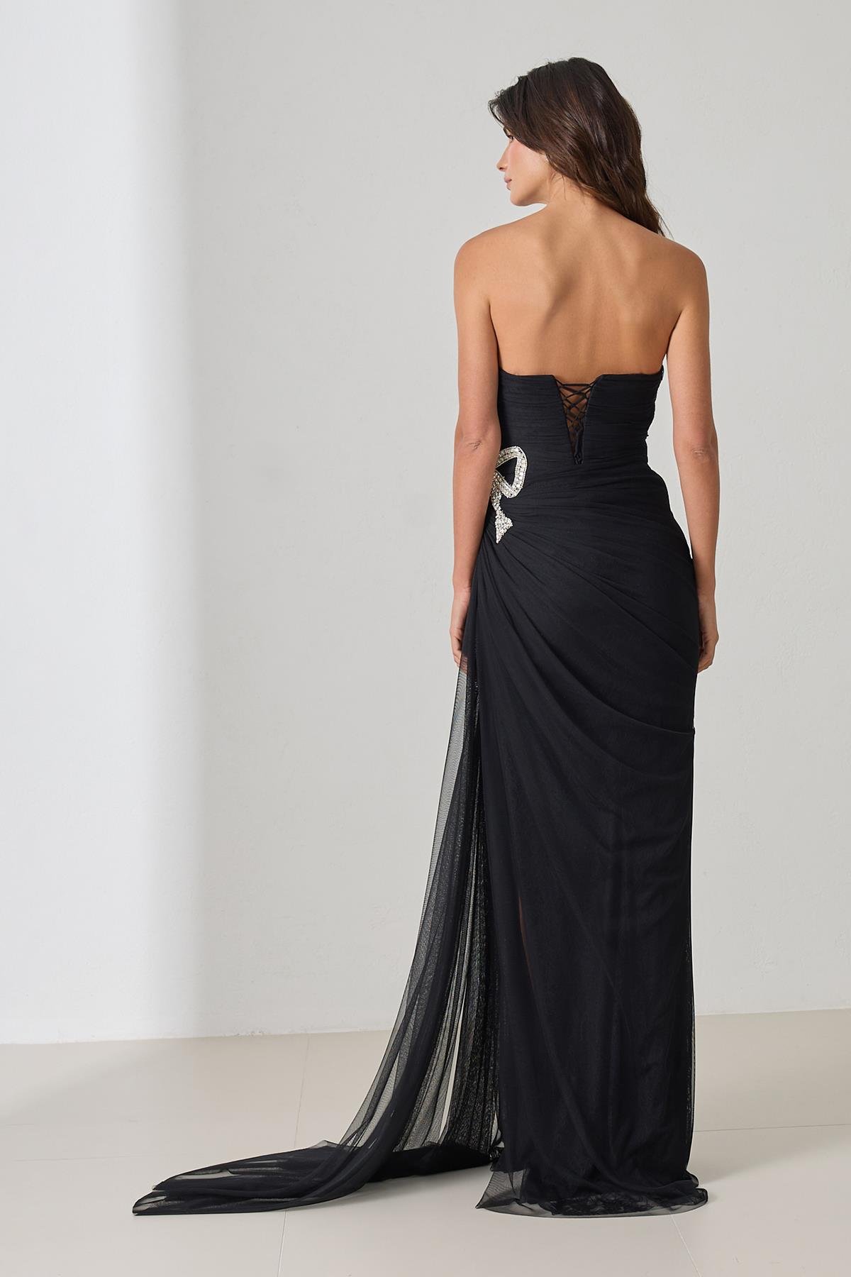 Siyah Tam Kalıp Belden Fiyonk Ve Tül Detaylı Yırtmaçlı Uzun Abiye Elbise Kadın Abiye Elbise modelleri