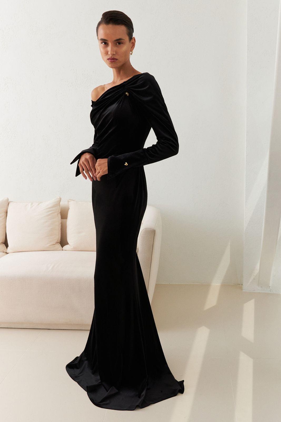 Siyah Tek Omuz Detaylı Uzun Elbise Kadın Kategorisiz modelleri