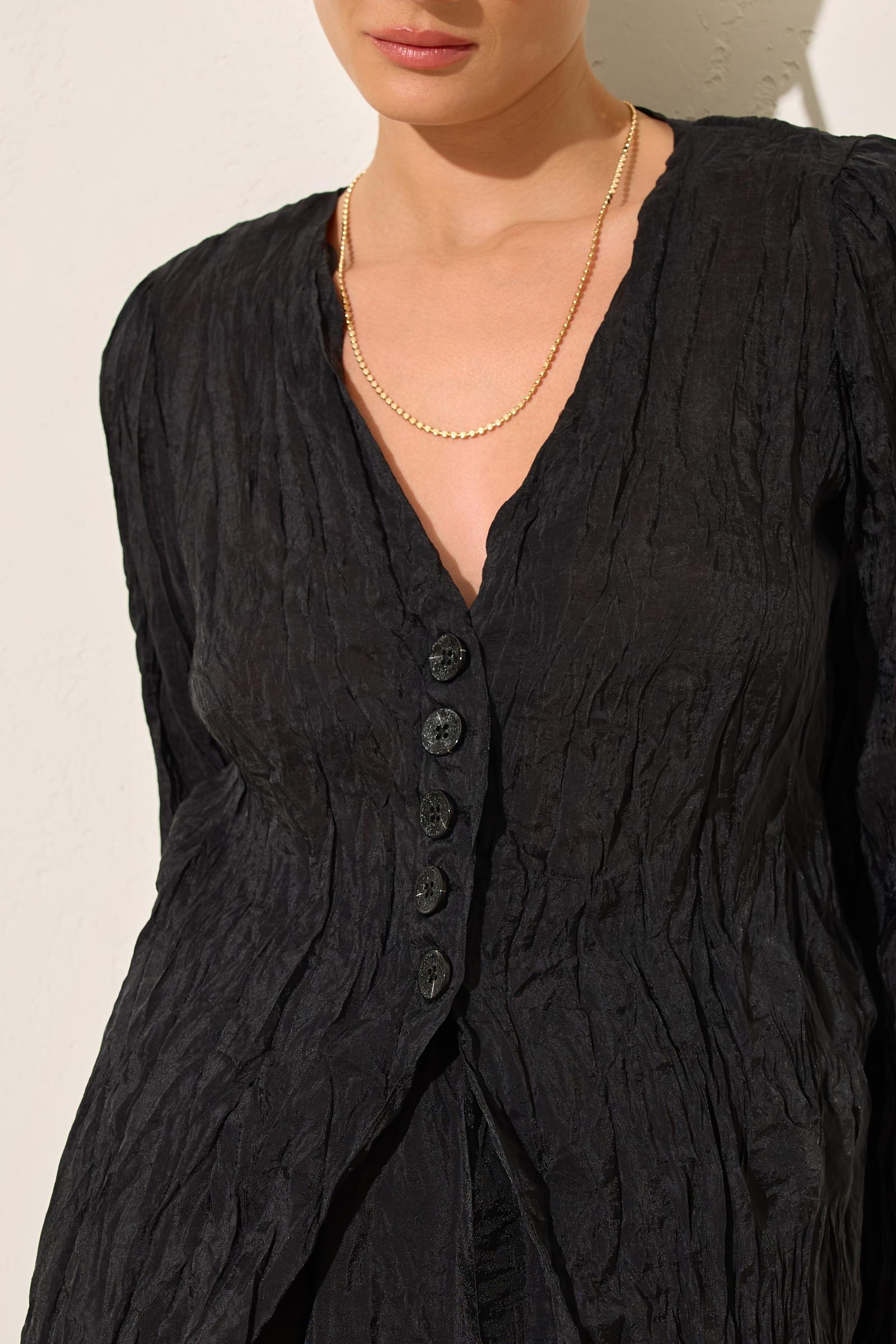 Siyah V Yaka Rahat Kesim Tam Kalıp Uzun Kollu Bluz Kadın Kategorisiz modelleri