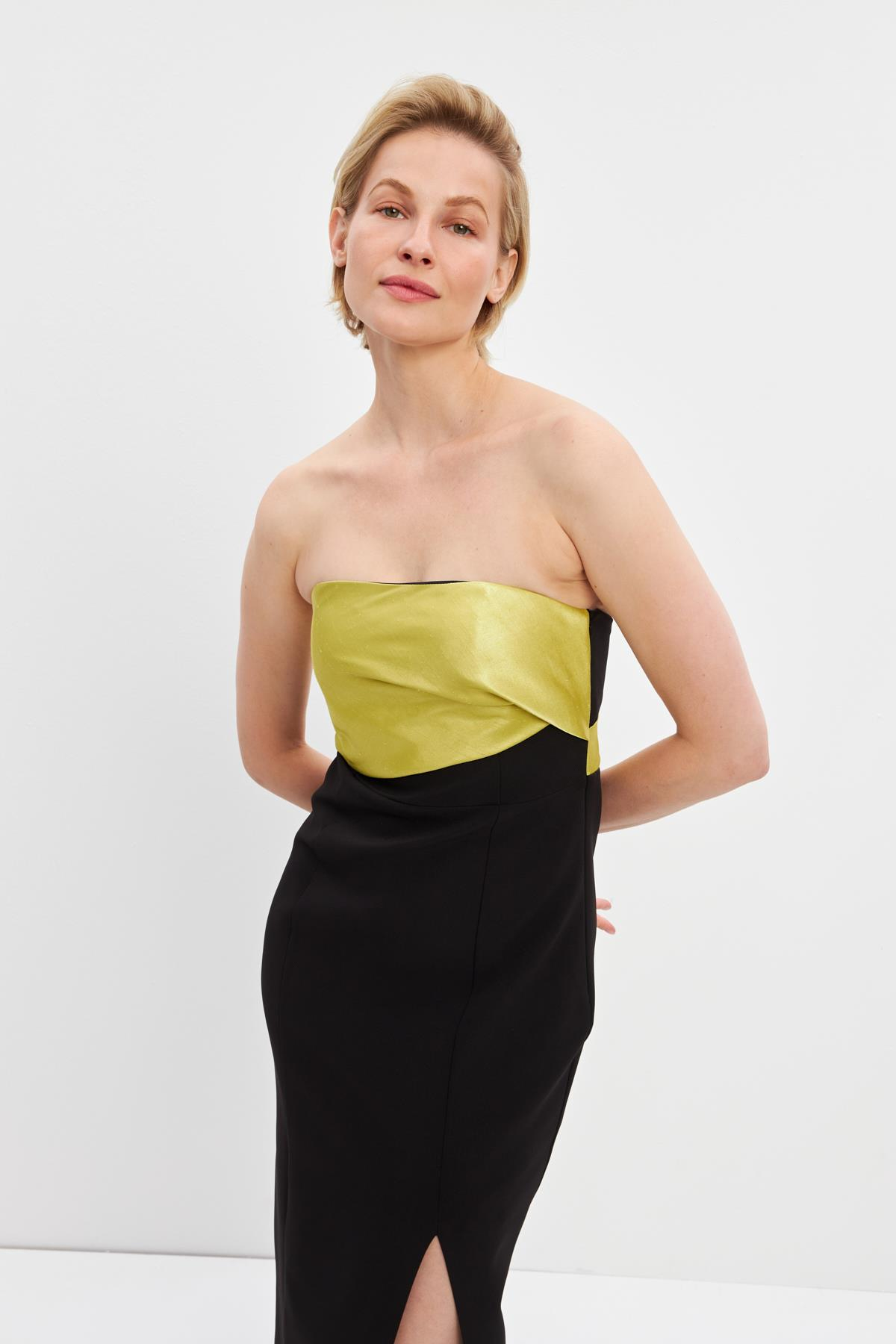 Siyah-Yeşil Straplez Yırtmaç Detaylı Midi Boy Elbise Kadın Evening Dress modelleri