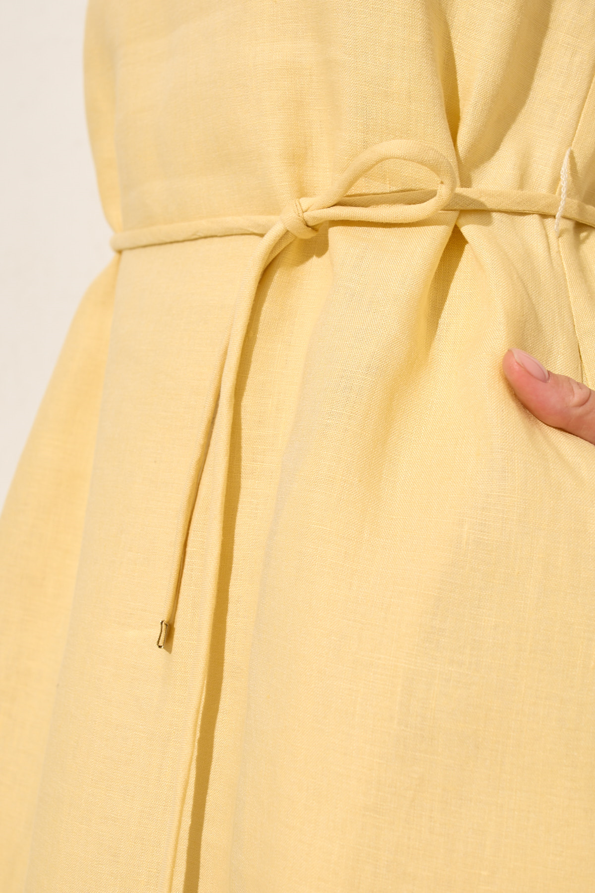 Tereyağ Sarısı V Yaka Kol Ve  Belden Kemer Detaylı Midi Boy Elbise Kadın Kategorisiz modelleri