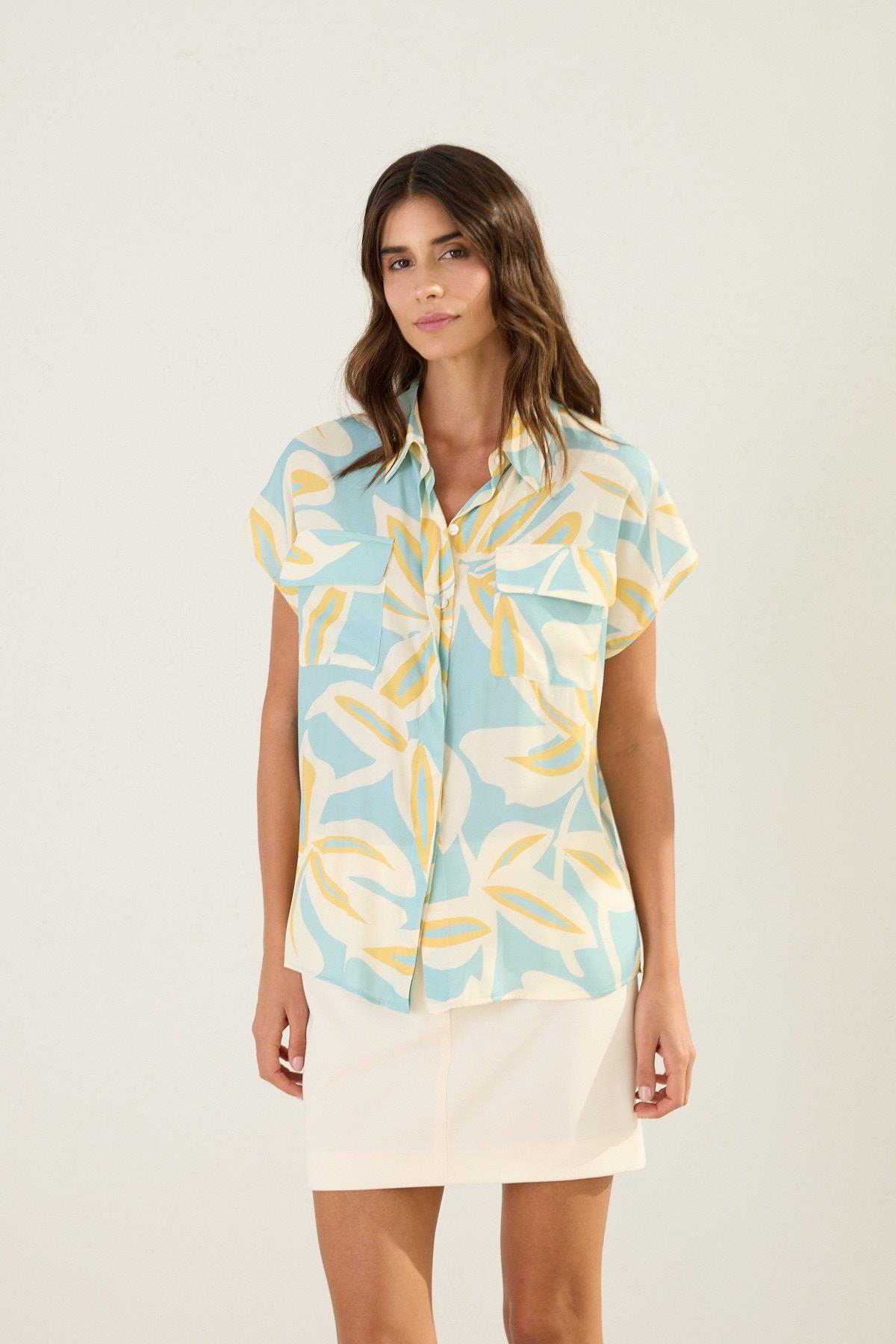 Turkuaz Cep Detaylı Kısa Kollu Desenli Gömlek Kadın Kategorisiz modelleri
