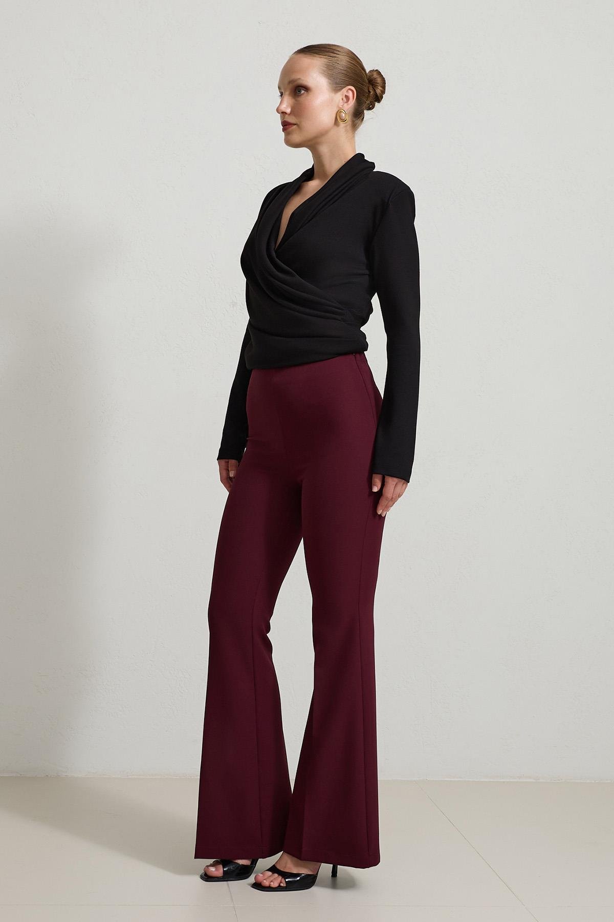 Vişne Rahat Kesim Tam Kalıp Pantolon Kadın Kategorisiz modelleri