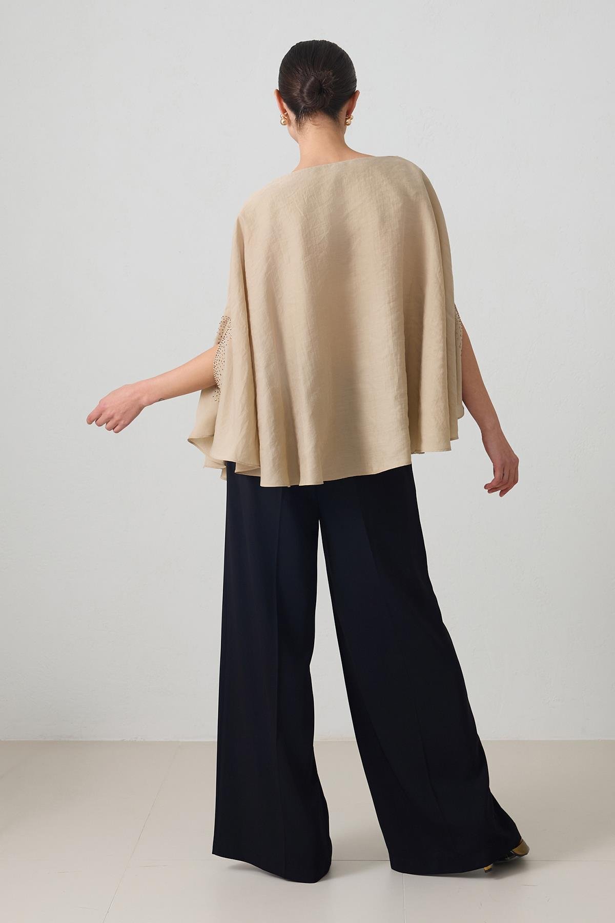 Vizon Kayık Yaka Uzun Kollu Rahat Kesim Bluz Kadın Kategorisiz modelleri