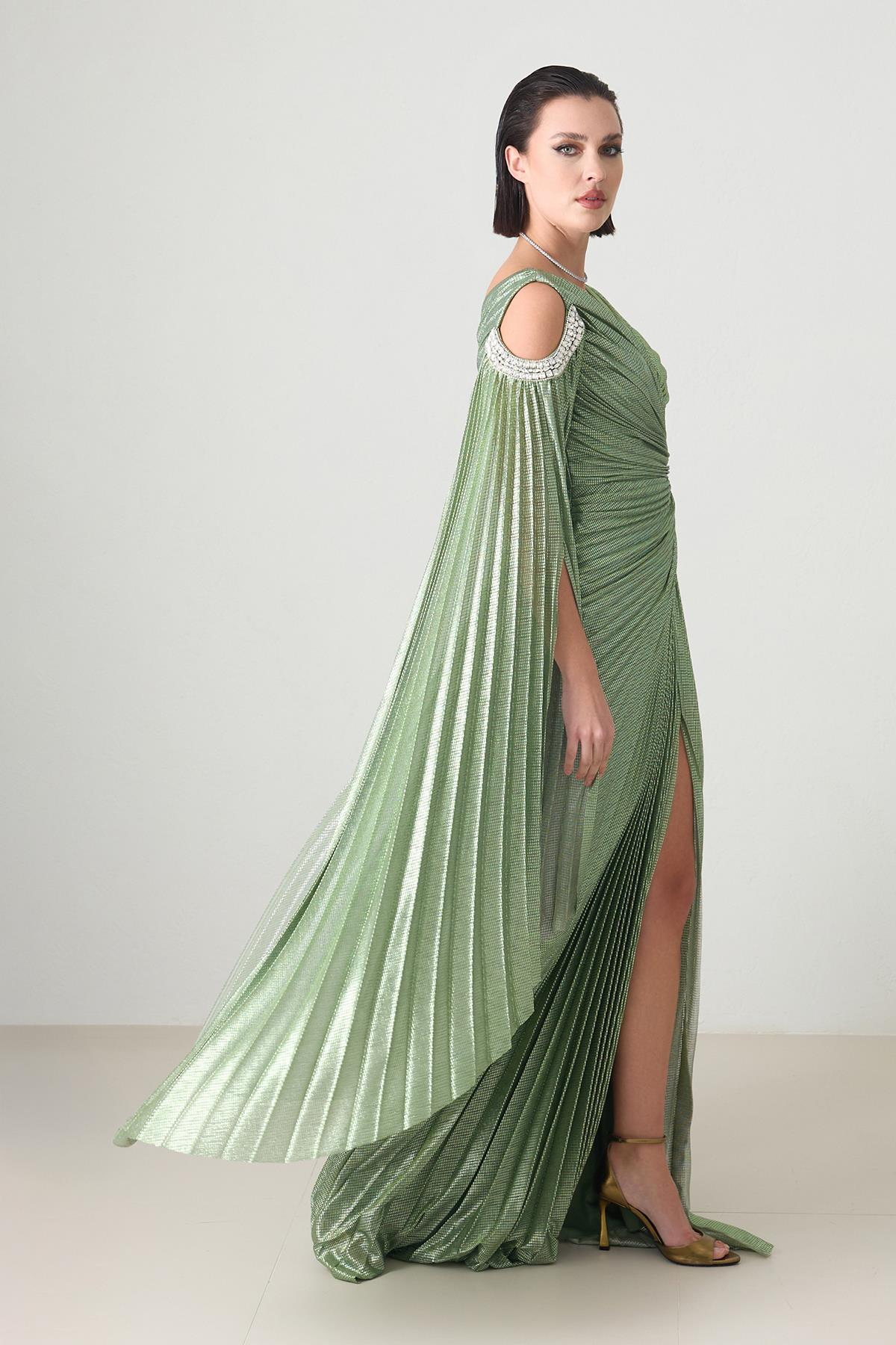 Yeşil Omuz Ve Bel Detaylı Taşlı Pileli Yırtmaçlı Elbise Kadın Kategorisiz modelleri