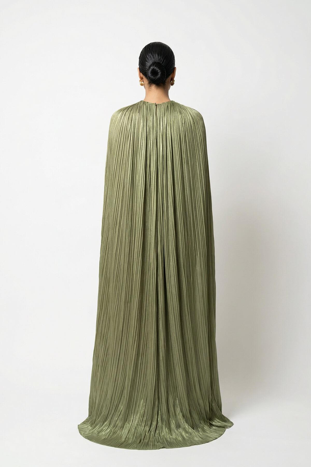 Zümrüt Straplez Yaka Detaylı Dökümlü Abiye Elbise Kadın Abiye Elbise modelleri