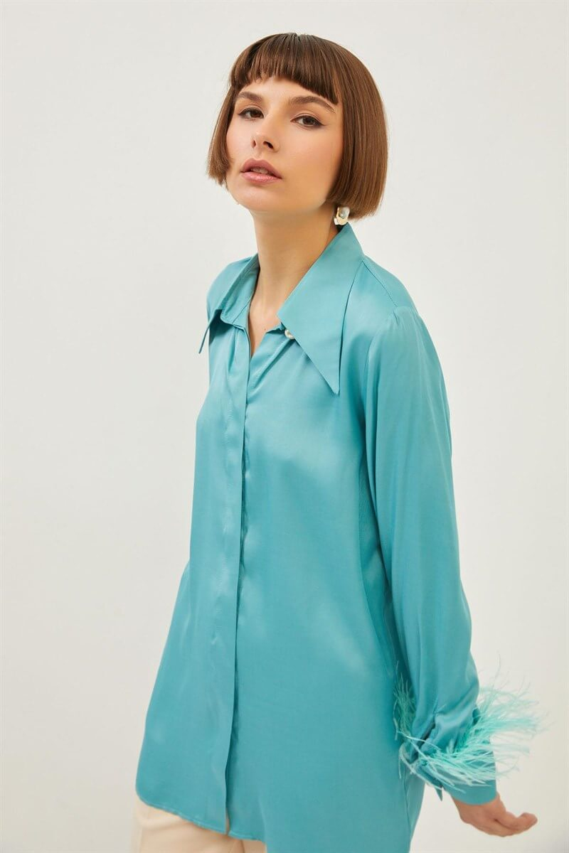 Turkuaz Manşetleri Tüy Detaylı Saten GömlekST060S55250001