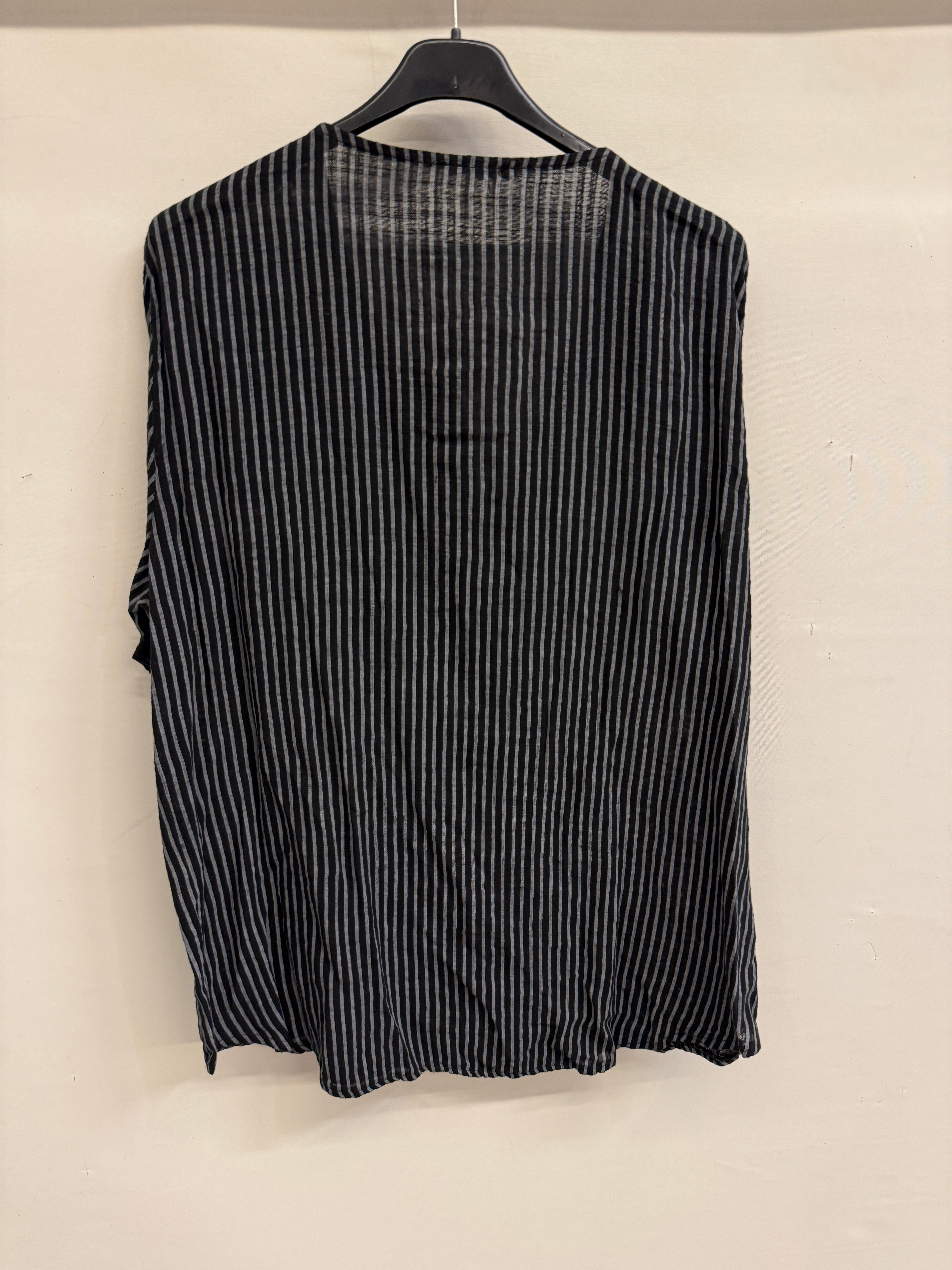 Siyah Kadın İtalyan Çizgi Desenli Yarım Kol Açık Yaka Oversize Bluz 40 - 44 Beden