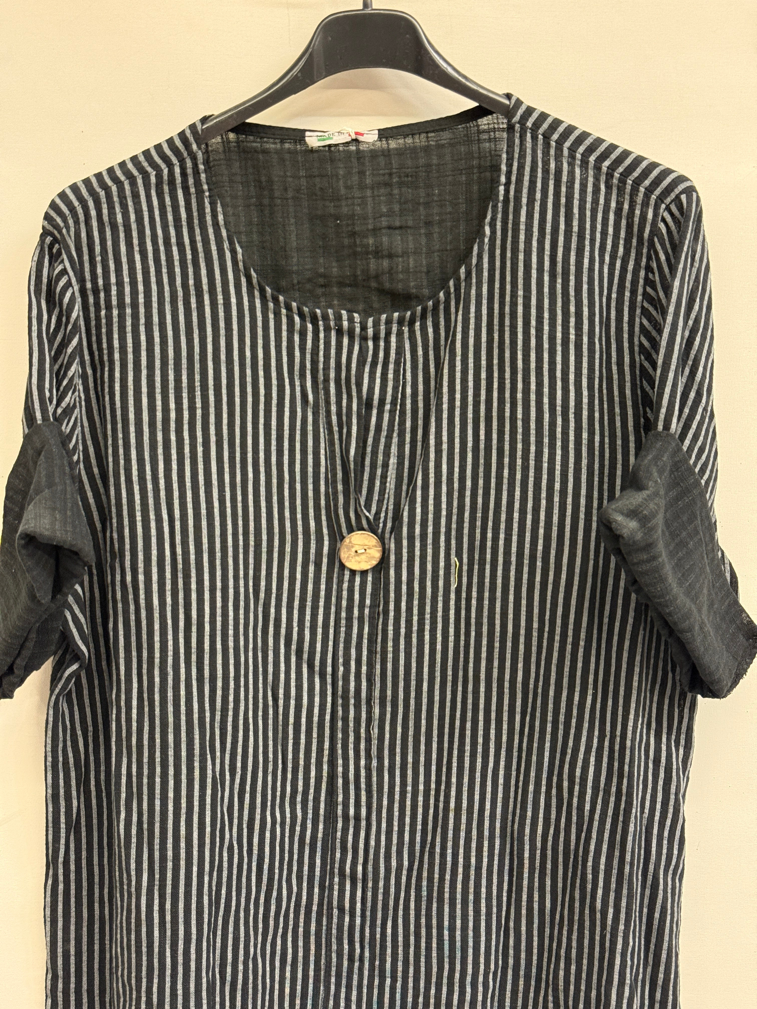 Siyah Kadın İtalyan Çizgi Desenli Yarım Kol Açık Yaka Oversize Bluz 40 - 44 Beden
