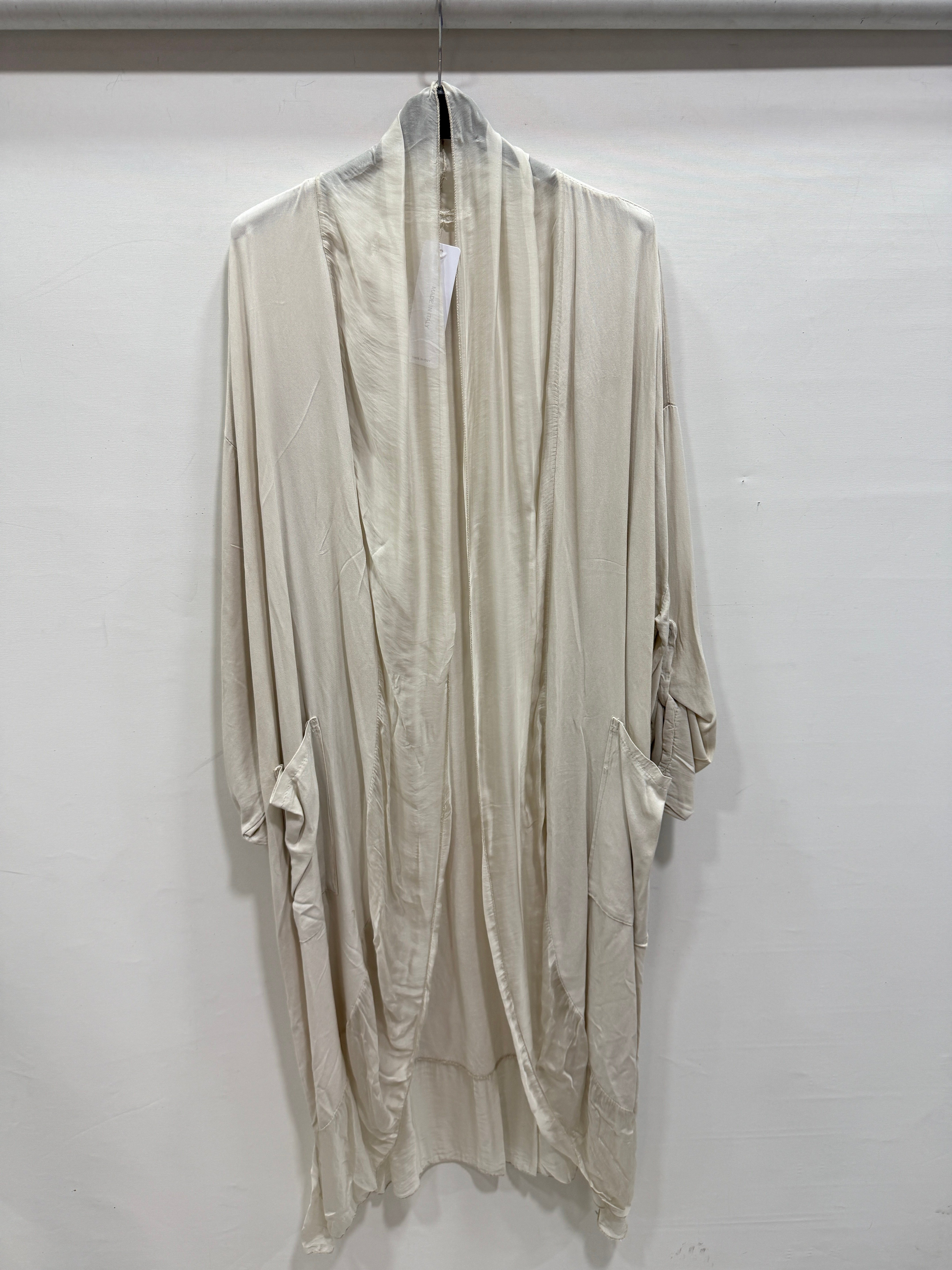 Bej Kadın İtalyan İpek Tüllü Katlanır Kollu Uzun Kaftan