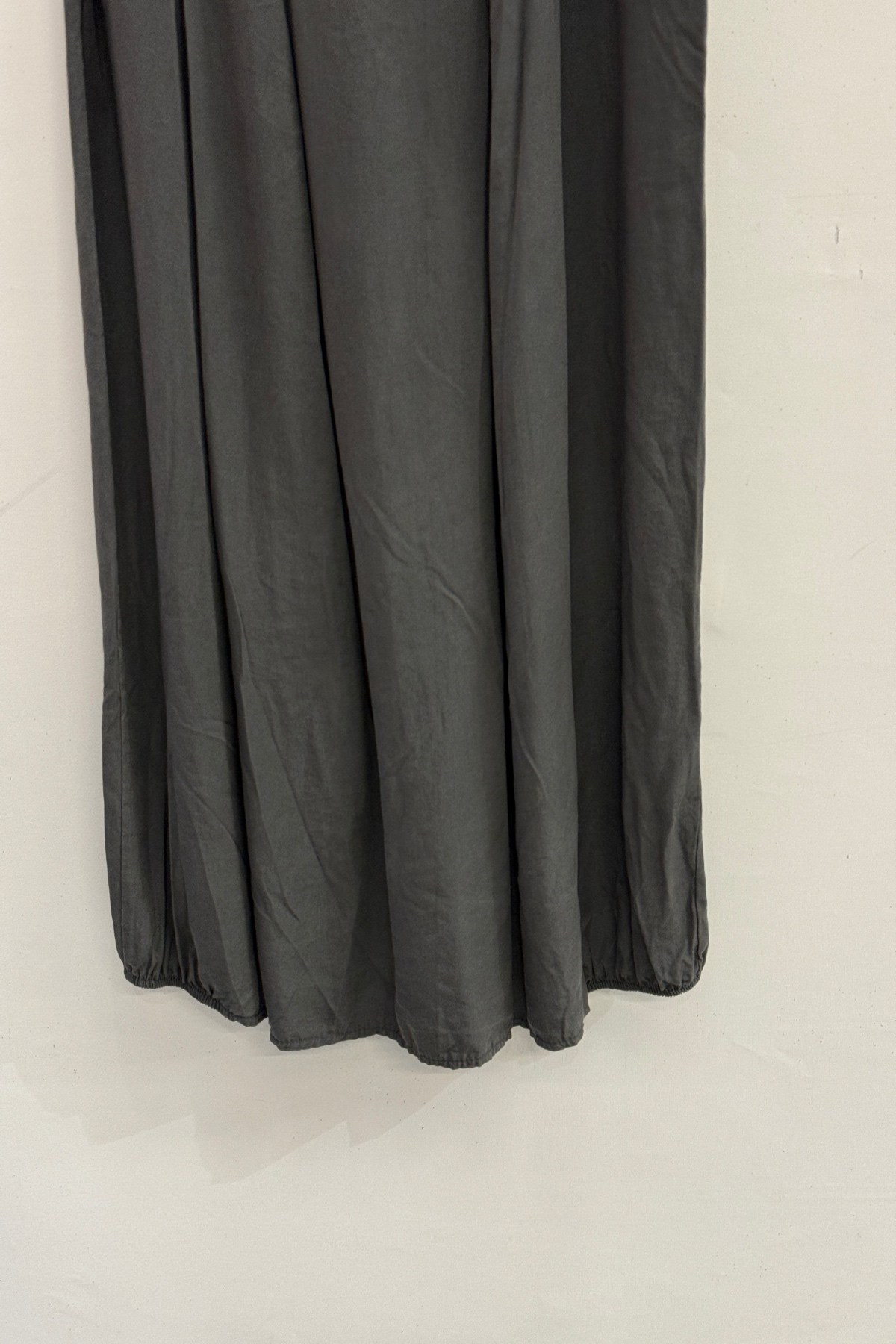 Dark Grey İtalyan Beli Lastikli Çift Yan Cepli Kemerli Pileli Tencel Etek 38 - 44 Beden