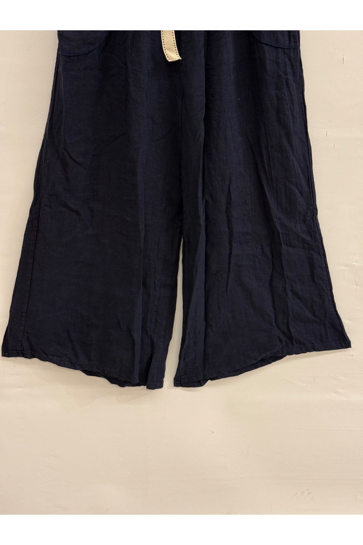 Blu Scuro Kadın İtalyan Cebi Düğmeli İp Kemerli Bol Paça Keten Pantolon