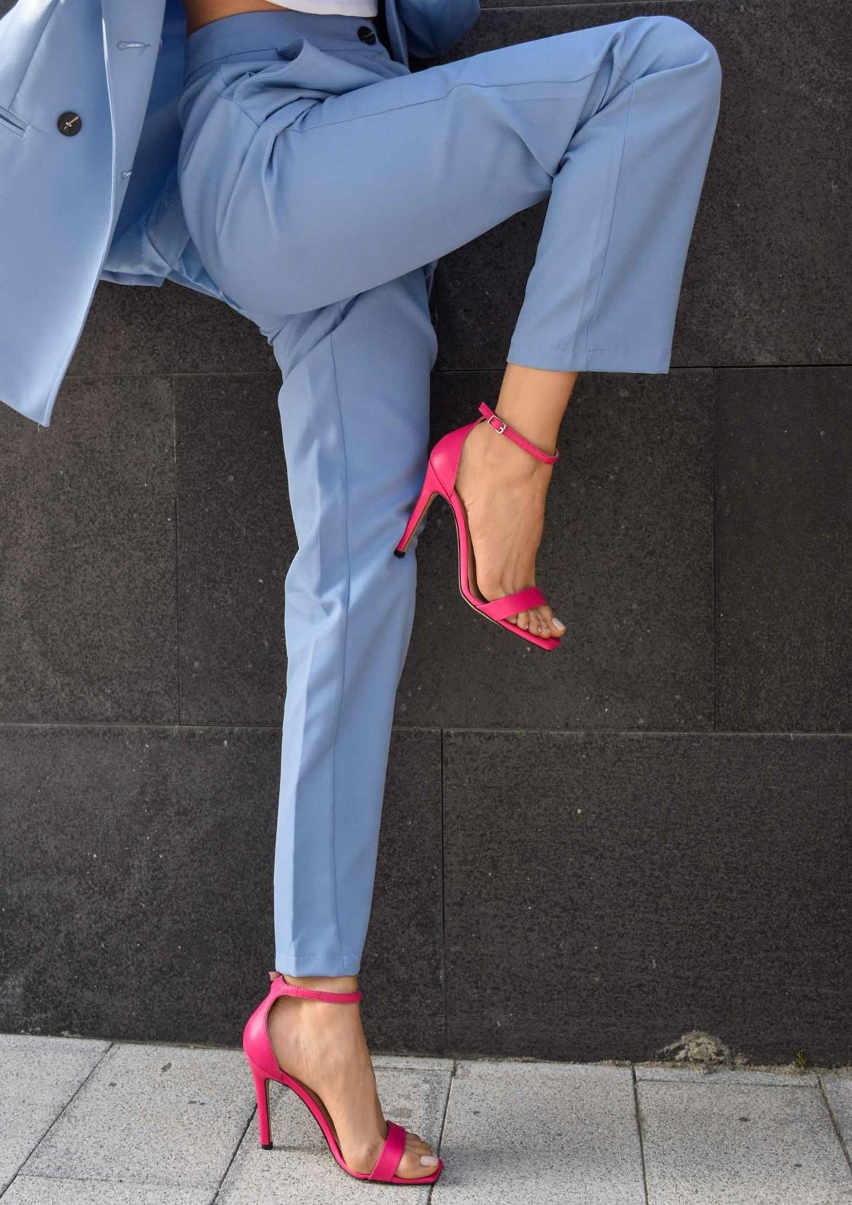Candice Neon Pembe Deri Bilekten Bağlamalı Kadın Topuklu Sandalet