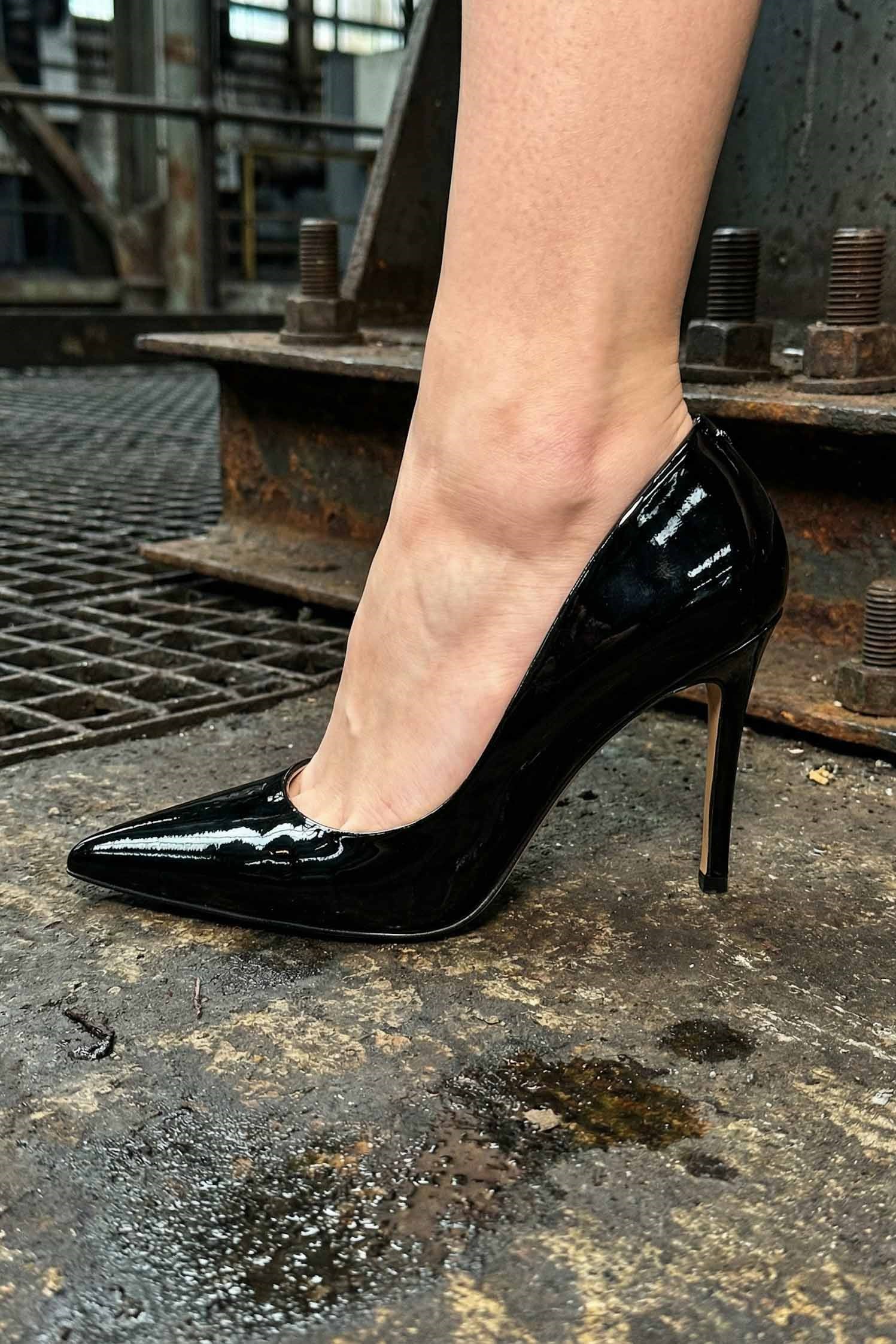 Icon Siyah Rugan Stiletto
