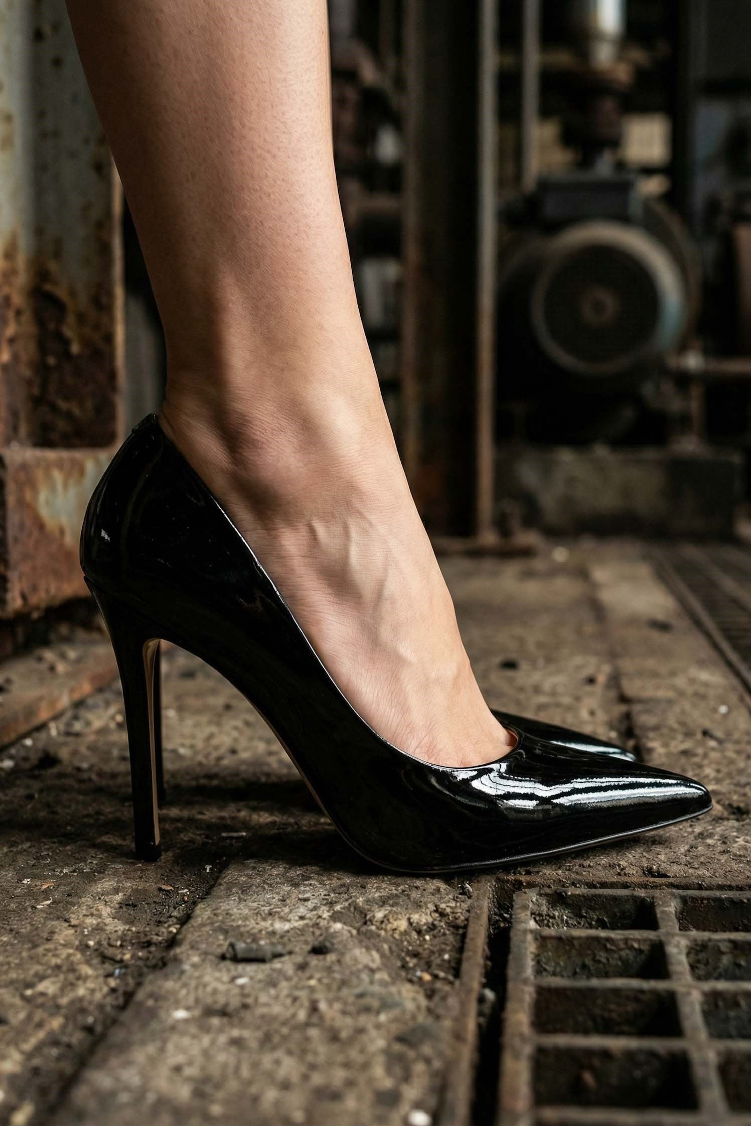 Icon Siyah Rugan Stiletto