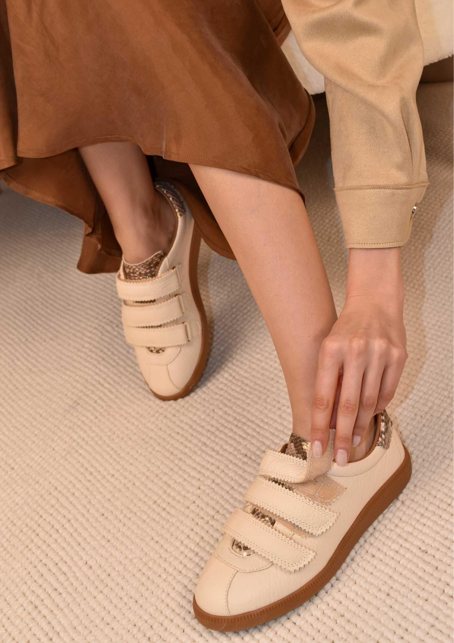 Mes Bej Deri Yılan Detaylı Kadın Sneaker