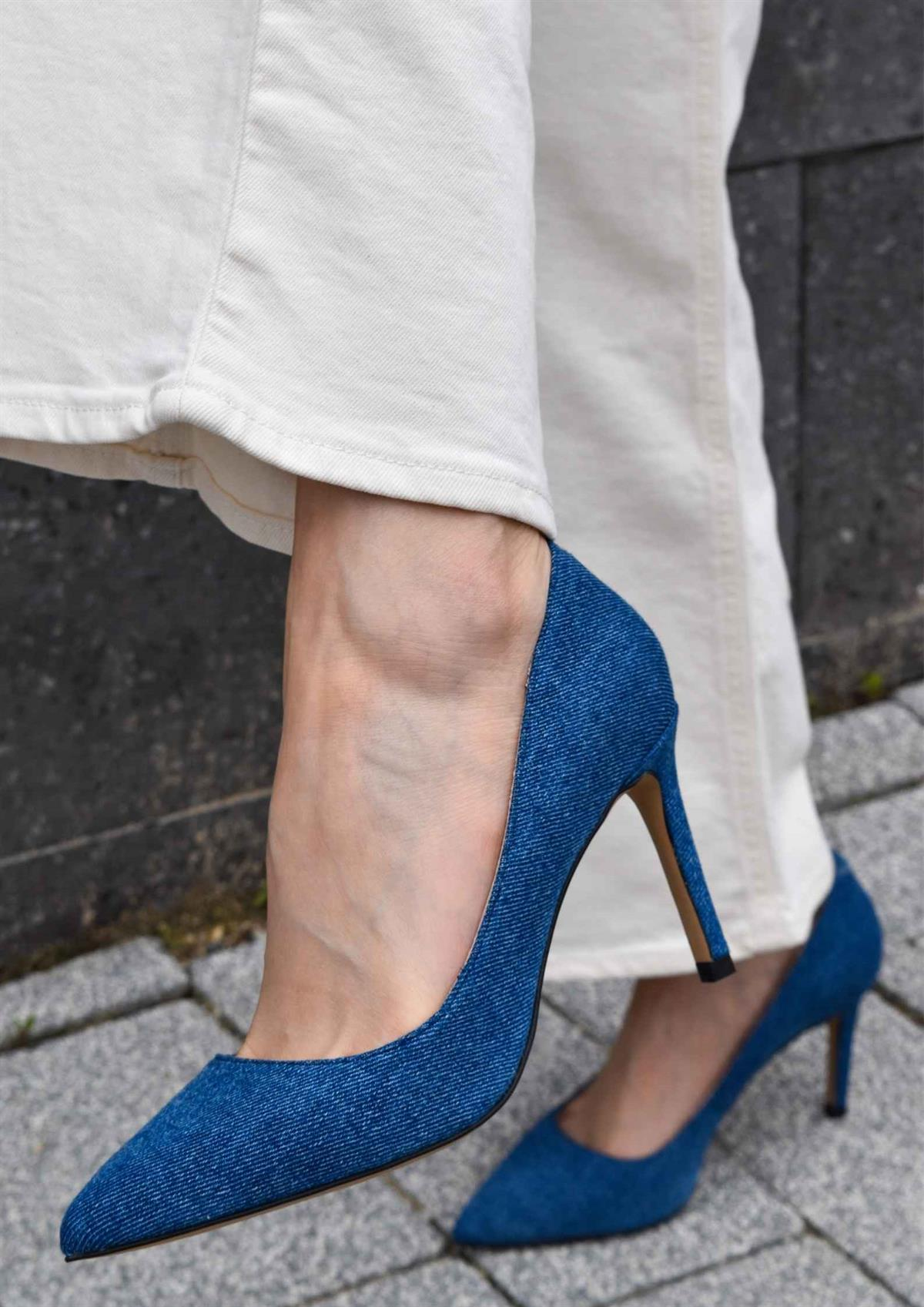 Most Kot Stiletto