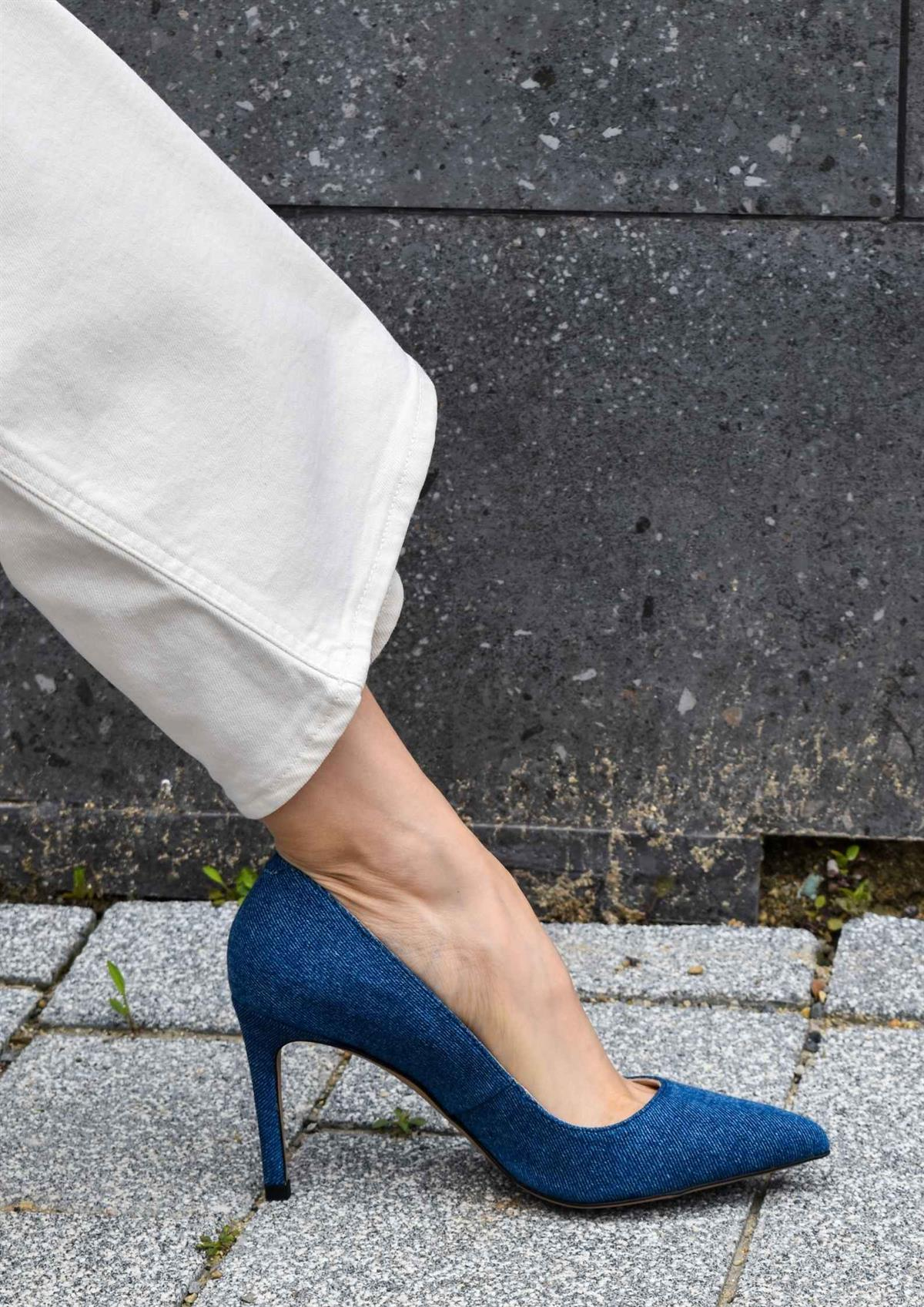 Most Kot Stiletto