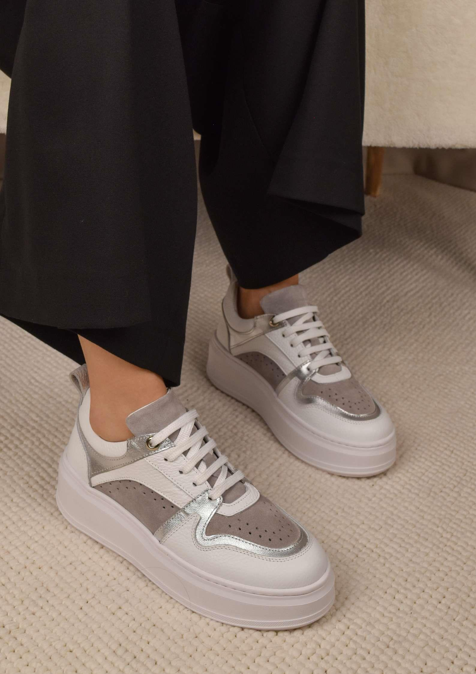 Winks Beyaz Deri Gri Detaylı Kadın Sneaker