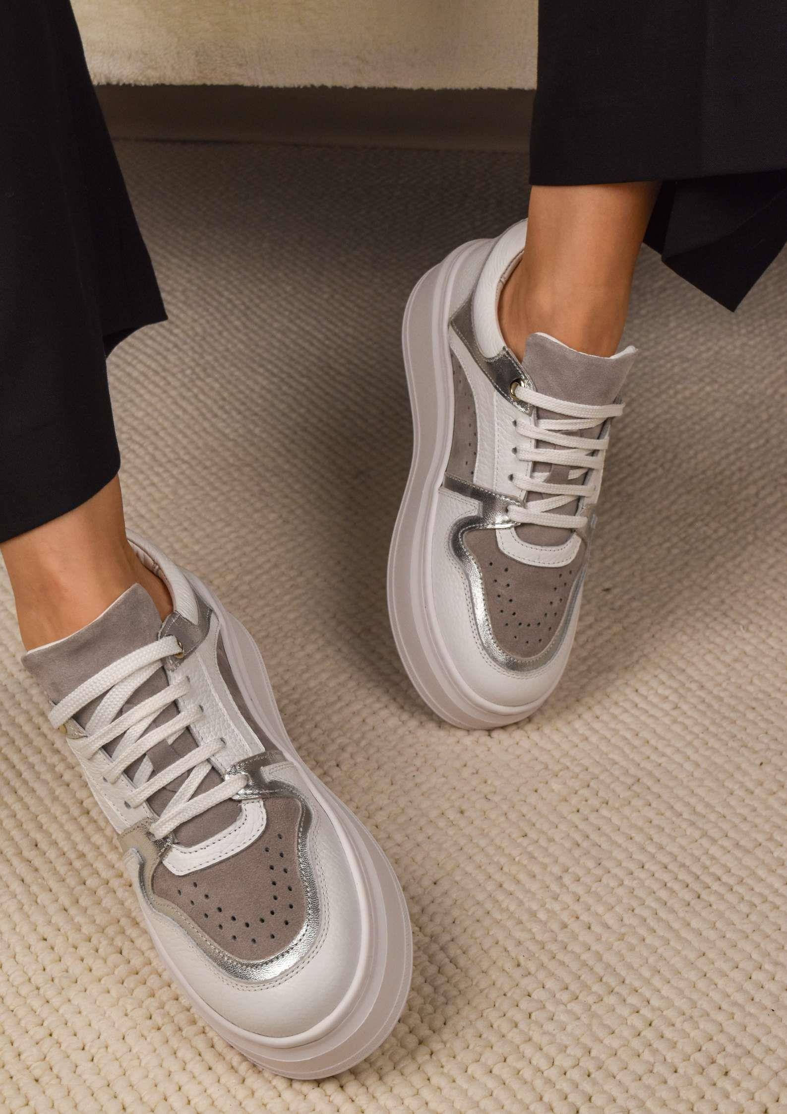 Winks Beyaz Deri Gri Detaylı Kadın Sneaker